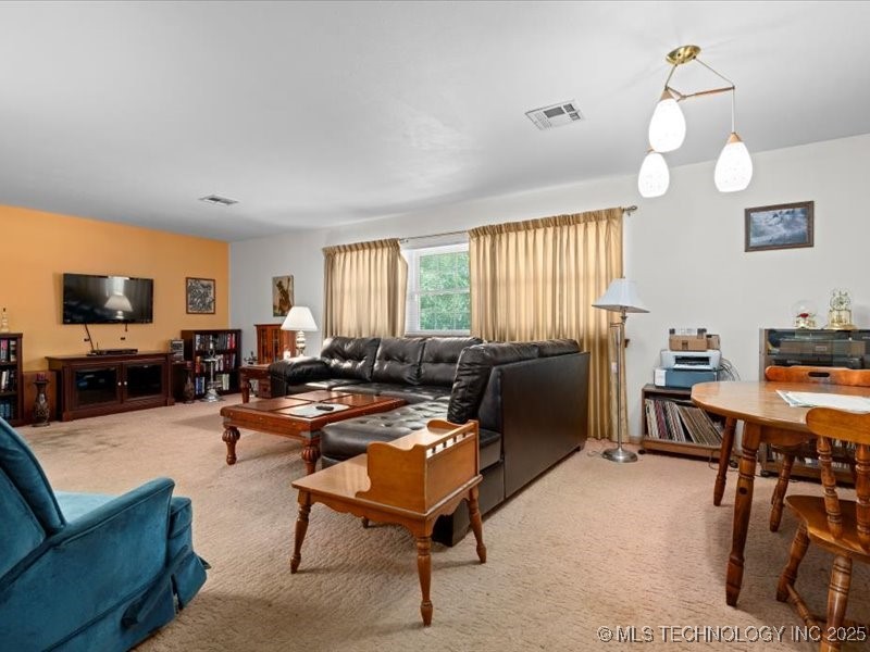 17574 Us Highway 60 Property Photo 6