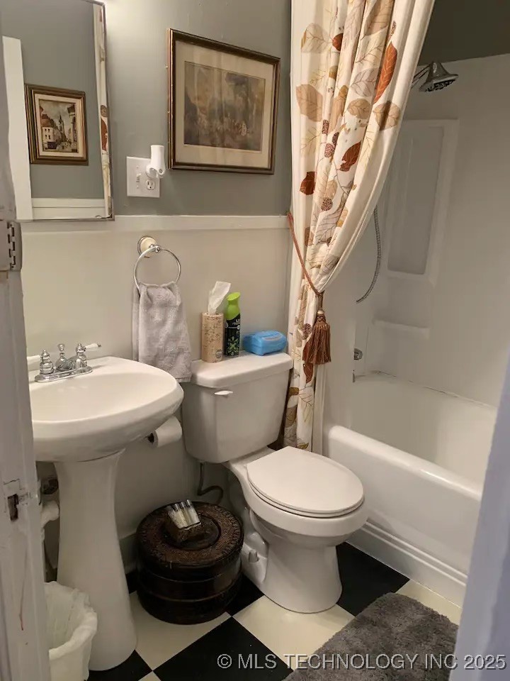 1124 W Elm Property Photo 28