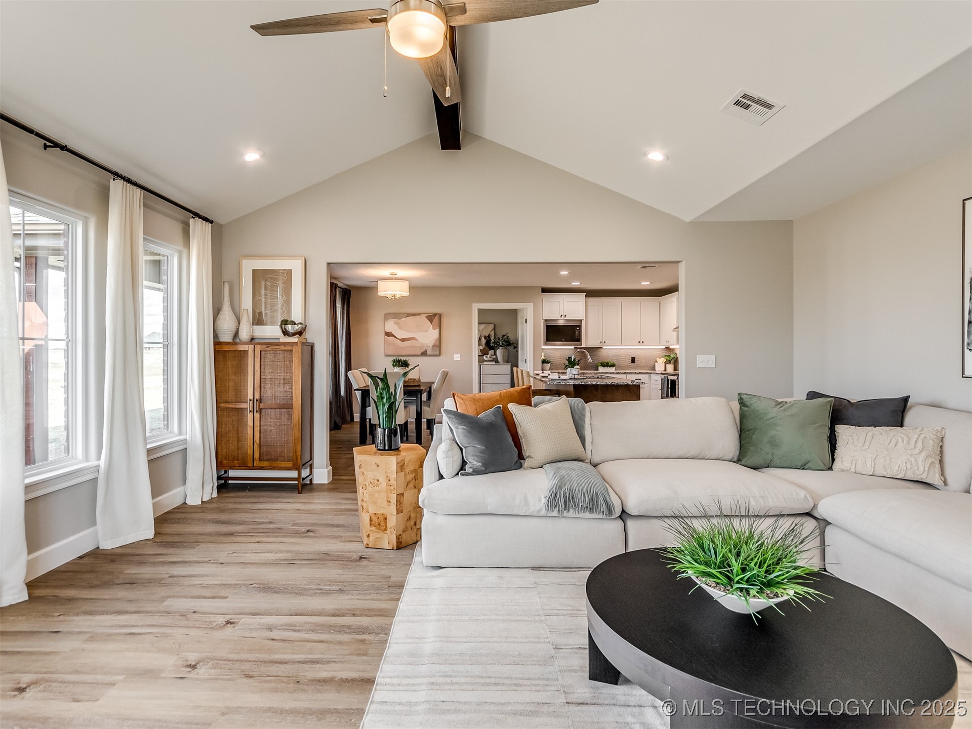 5818 Coldspring Lane Property Photo 10