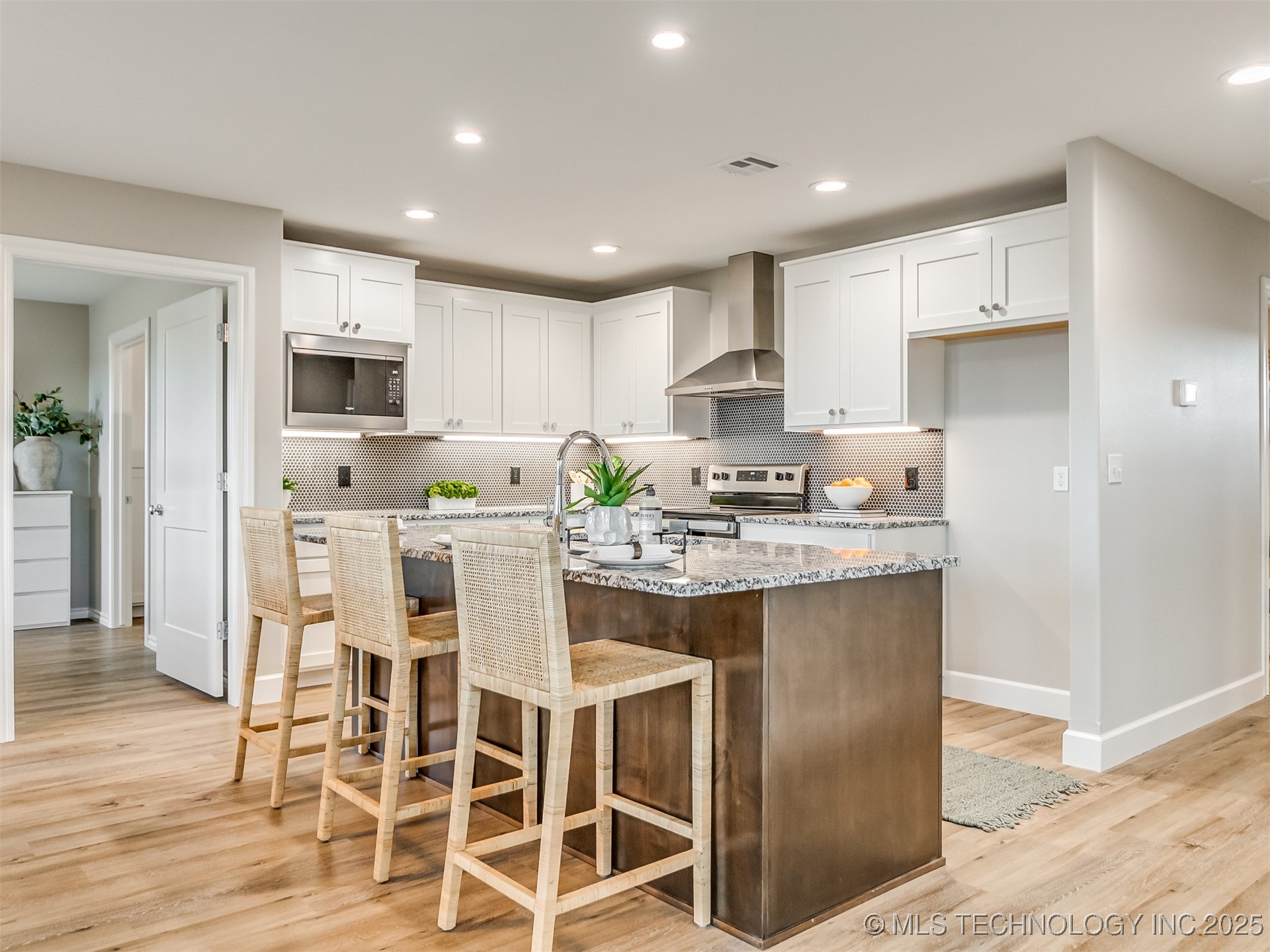 5818 Coldspring Lane Property Photo 12