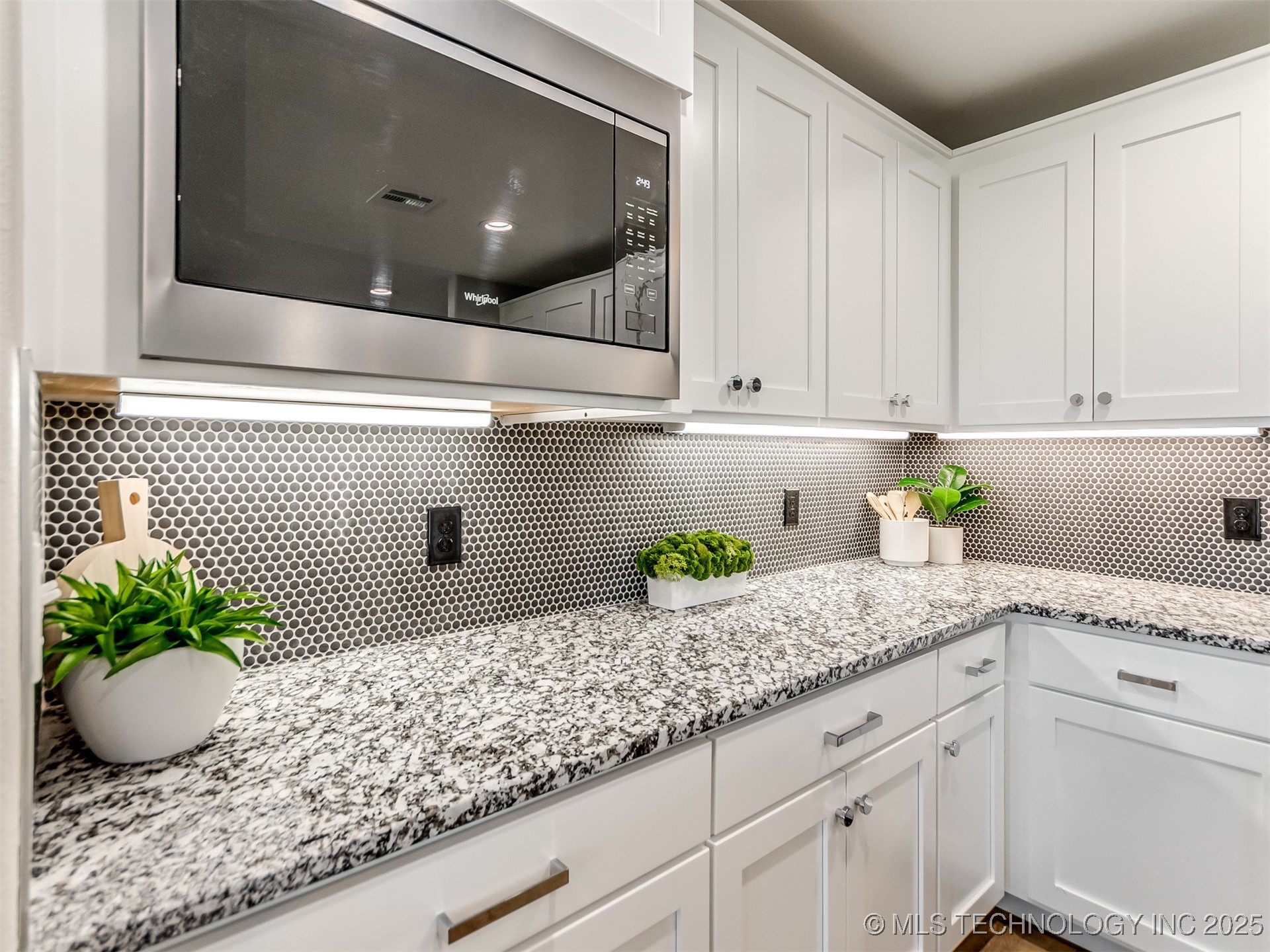 5818 Coldspring Lane Property Photo 15