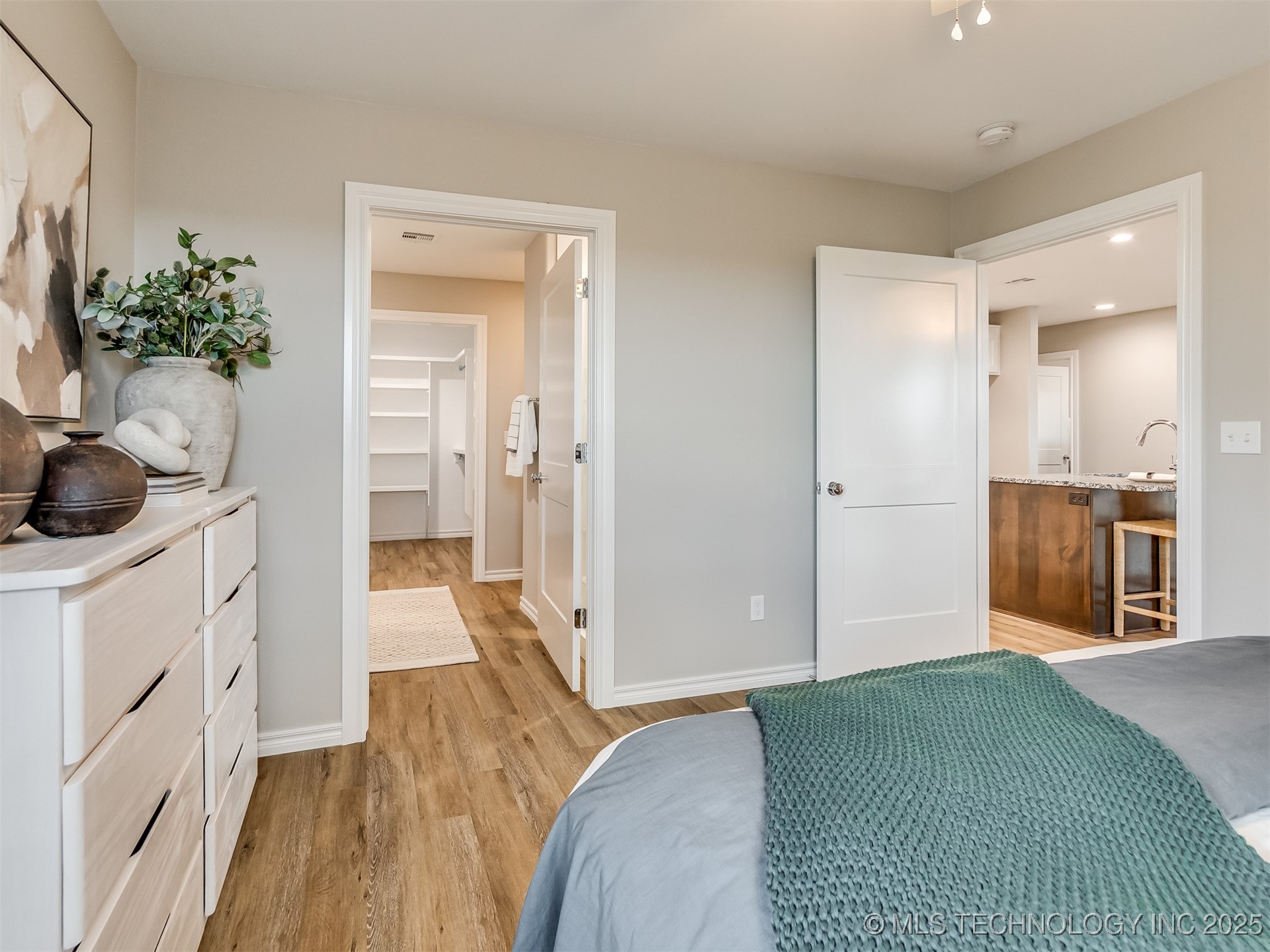 5818 Coldspring Lane Property Photo 25