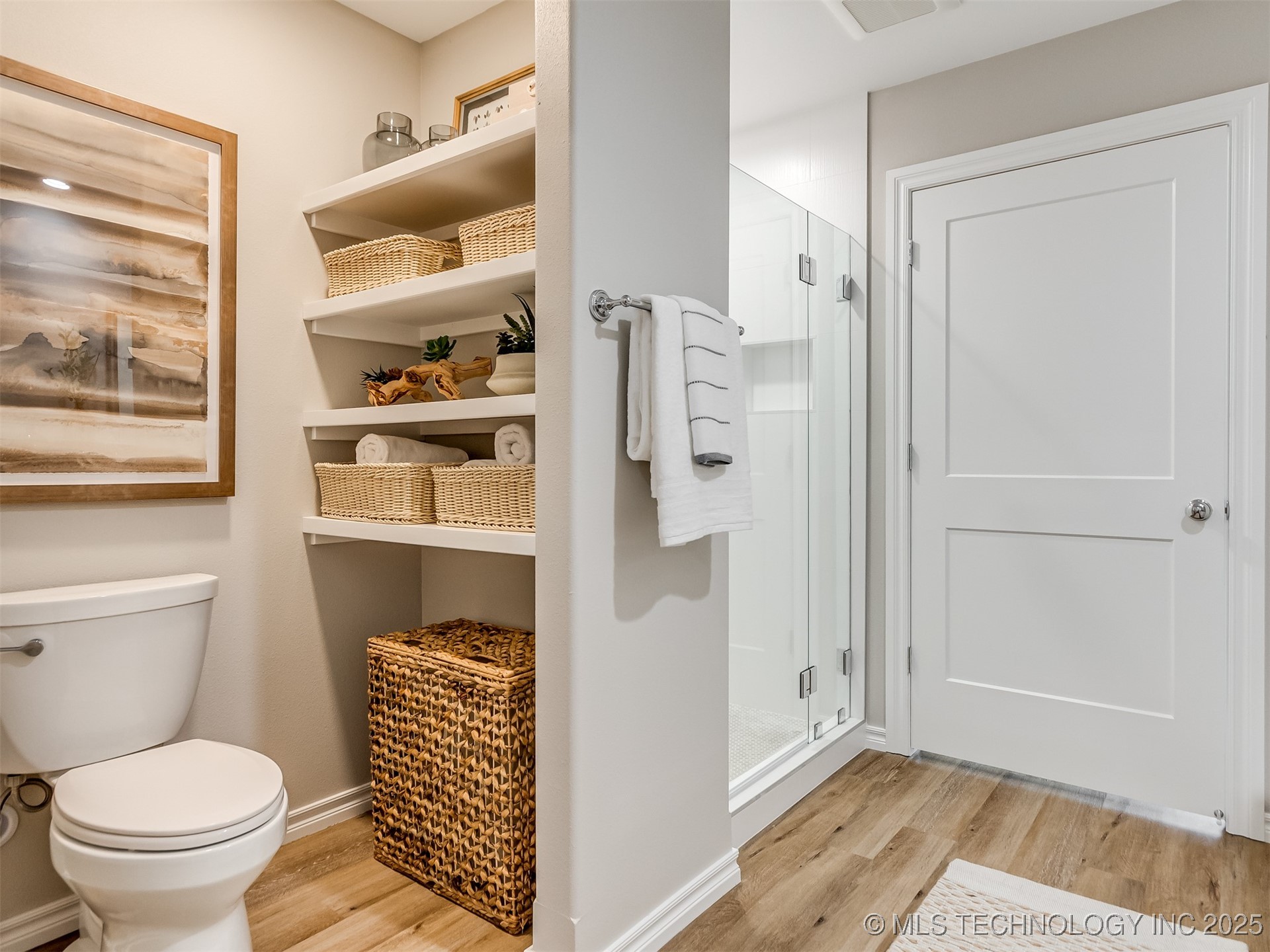 5818 Coldspring Lane Property Photo 28