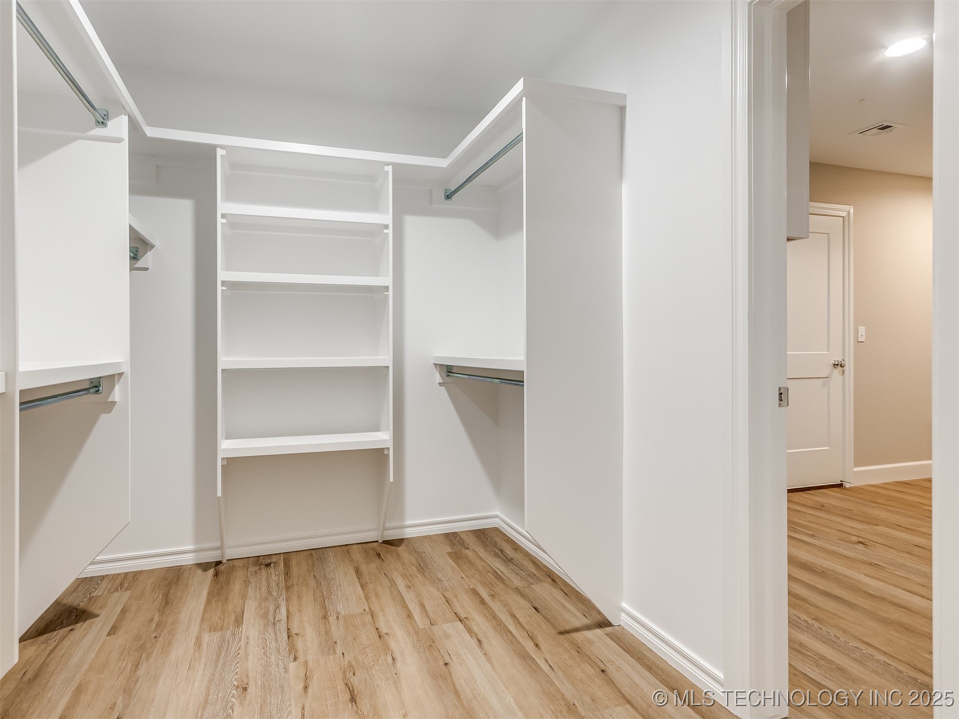 5818 Coldspring Lane Property Photo 30