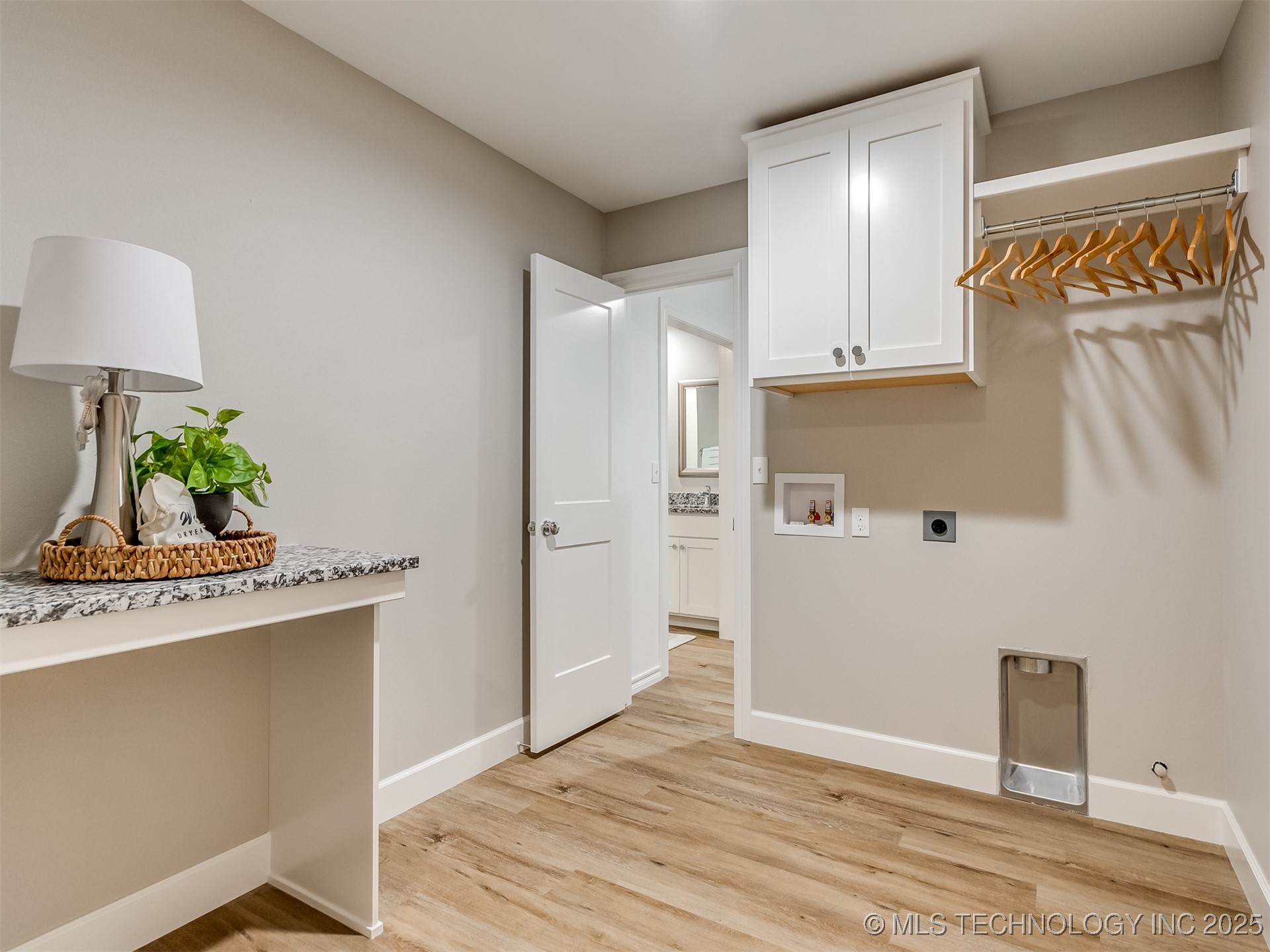 5818 Coldspring Lane Property Photo 32