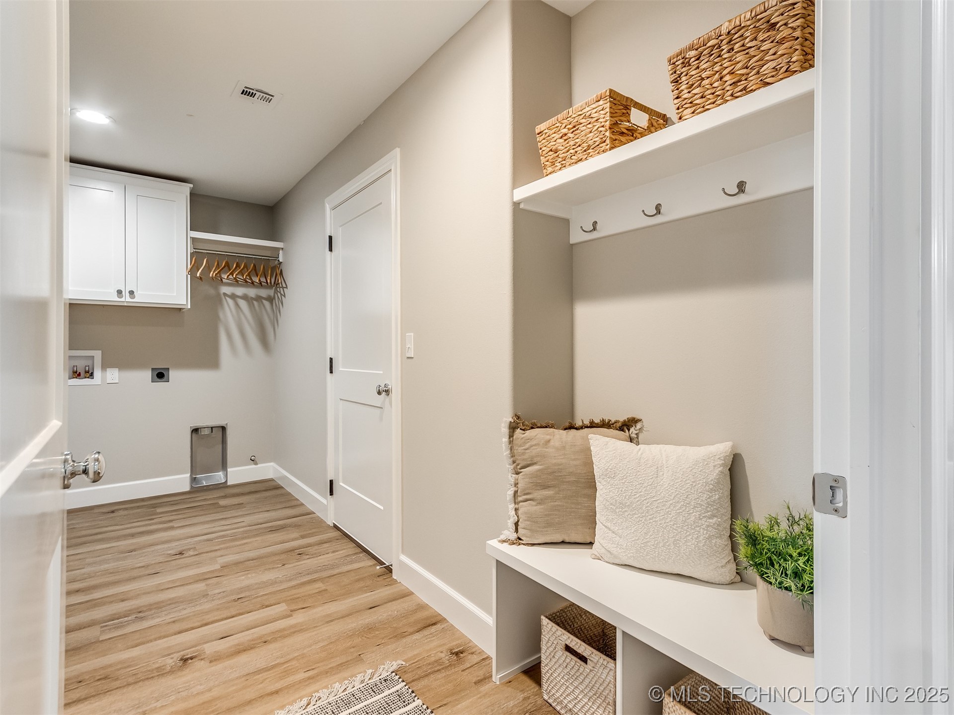 5818 Coldspring Lane Property Photo 33