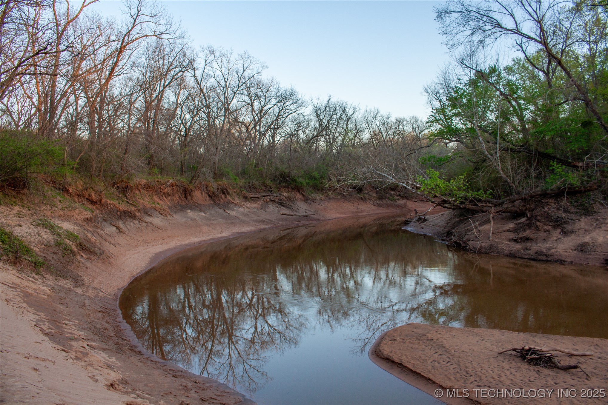 2521954 Property Photo 3