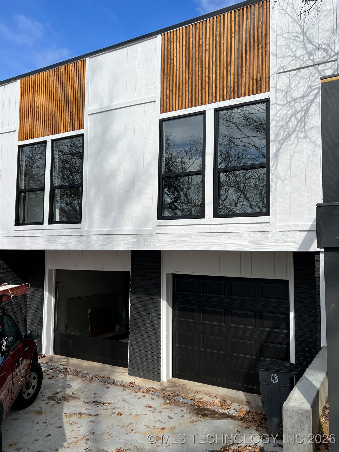 4606 E 76th Street Property Photo 7