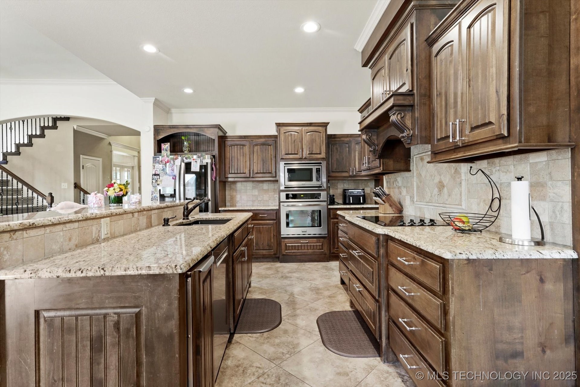 12643 S 67th East Avenue Property Photo 10