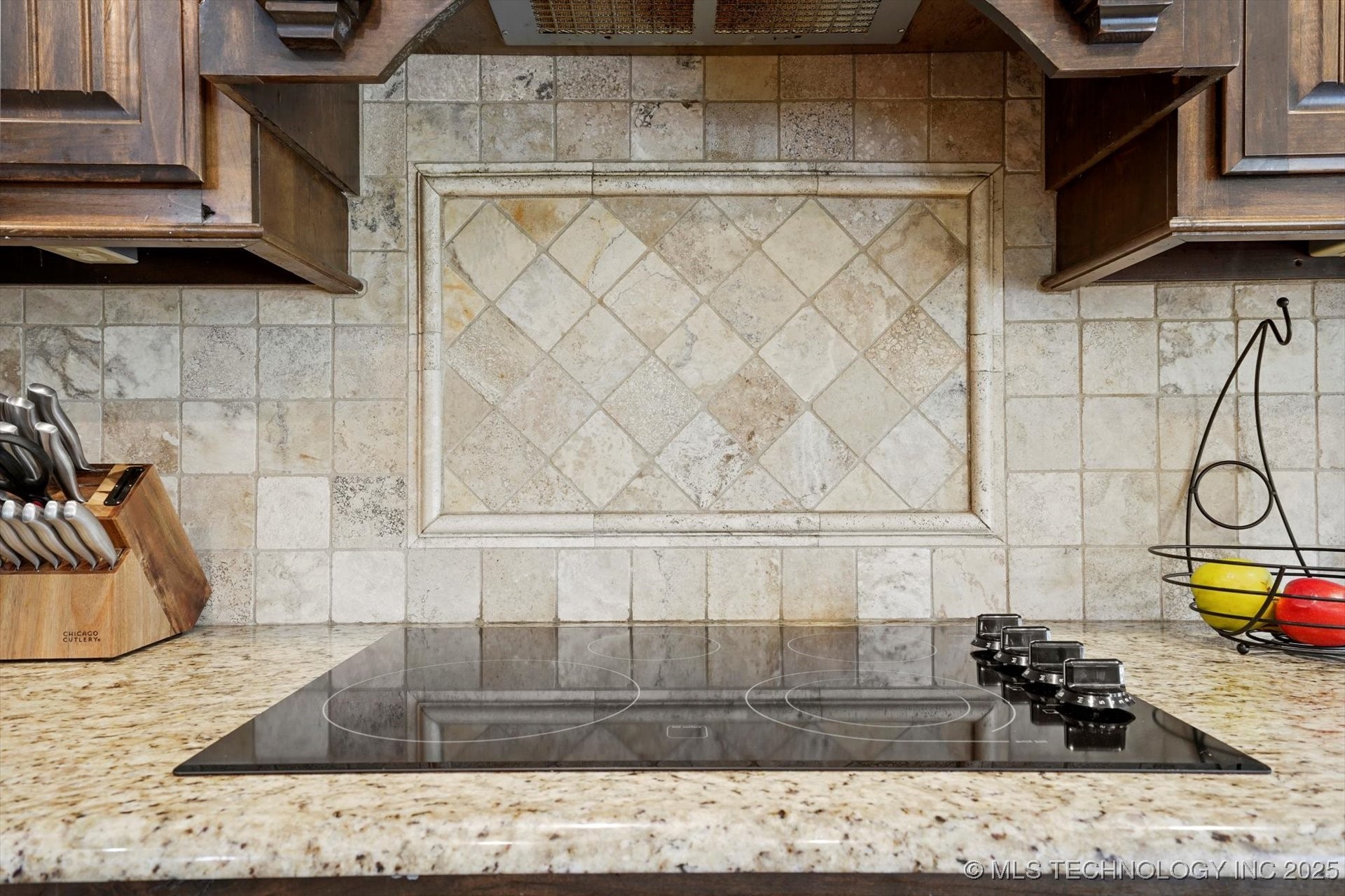 12643 S 67th East Avenue Property Photo 12