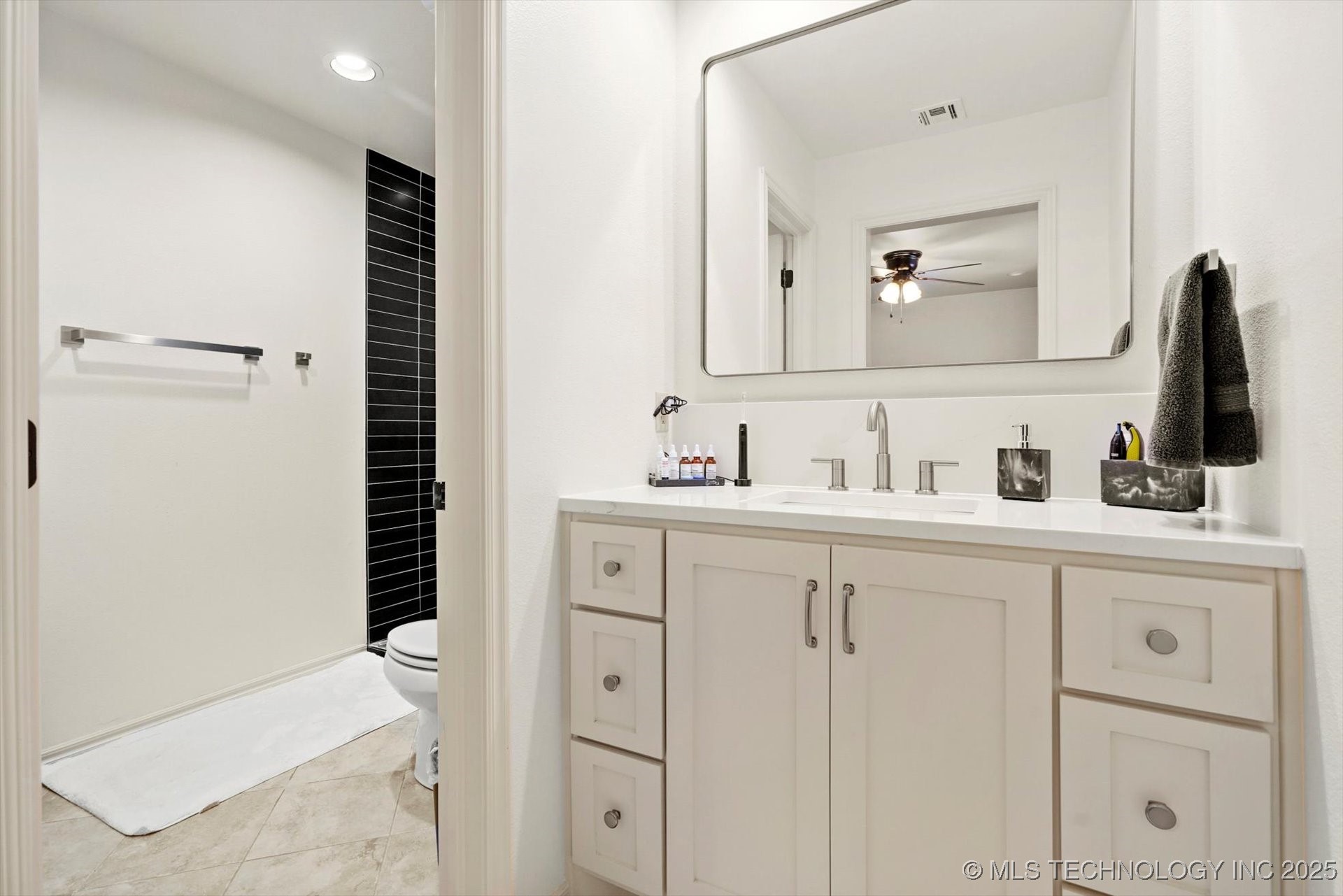 12643 S 67th East Avenue Property Photo 30