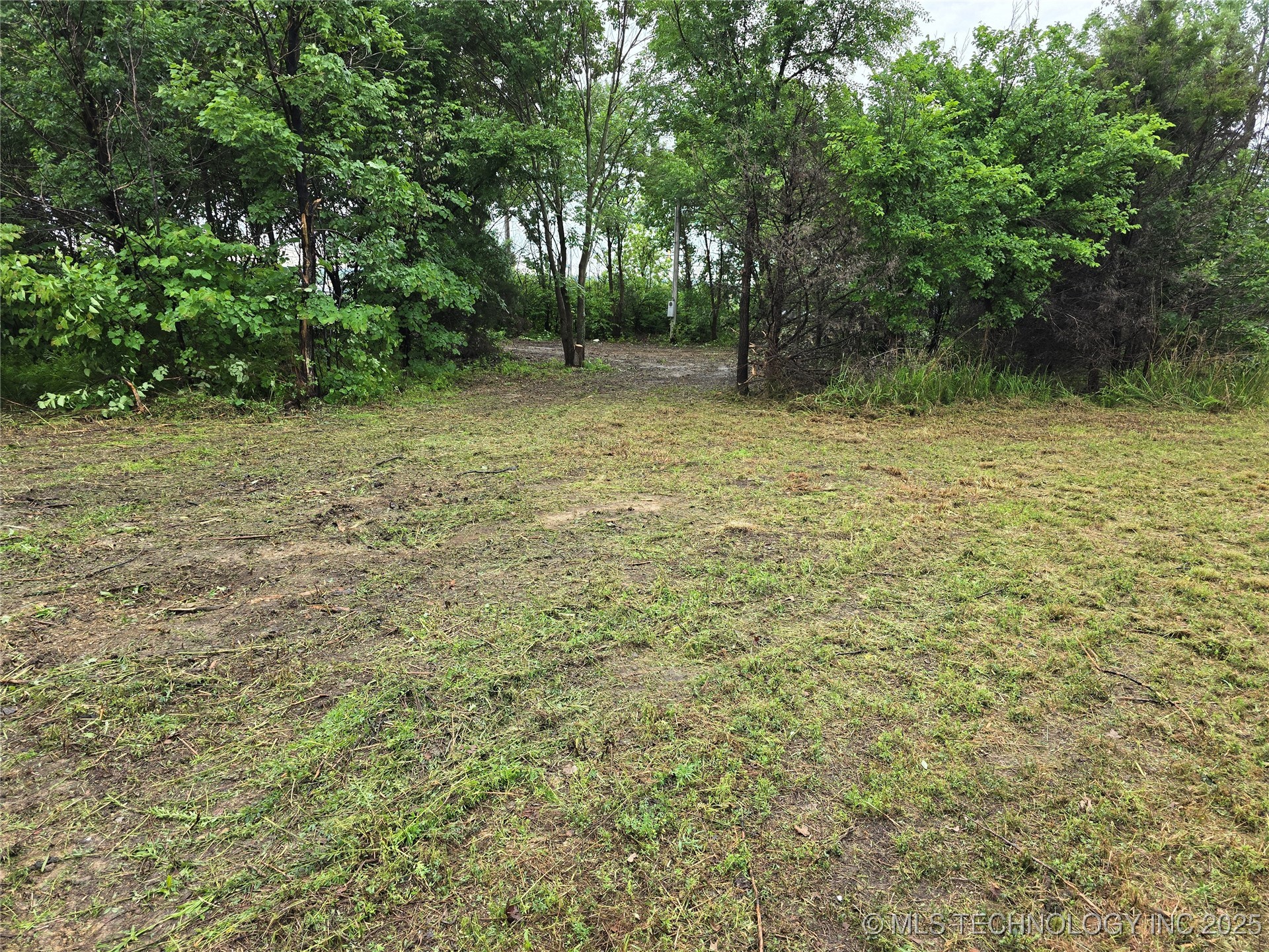 Airport Road Property Photo 6