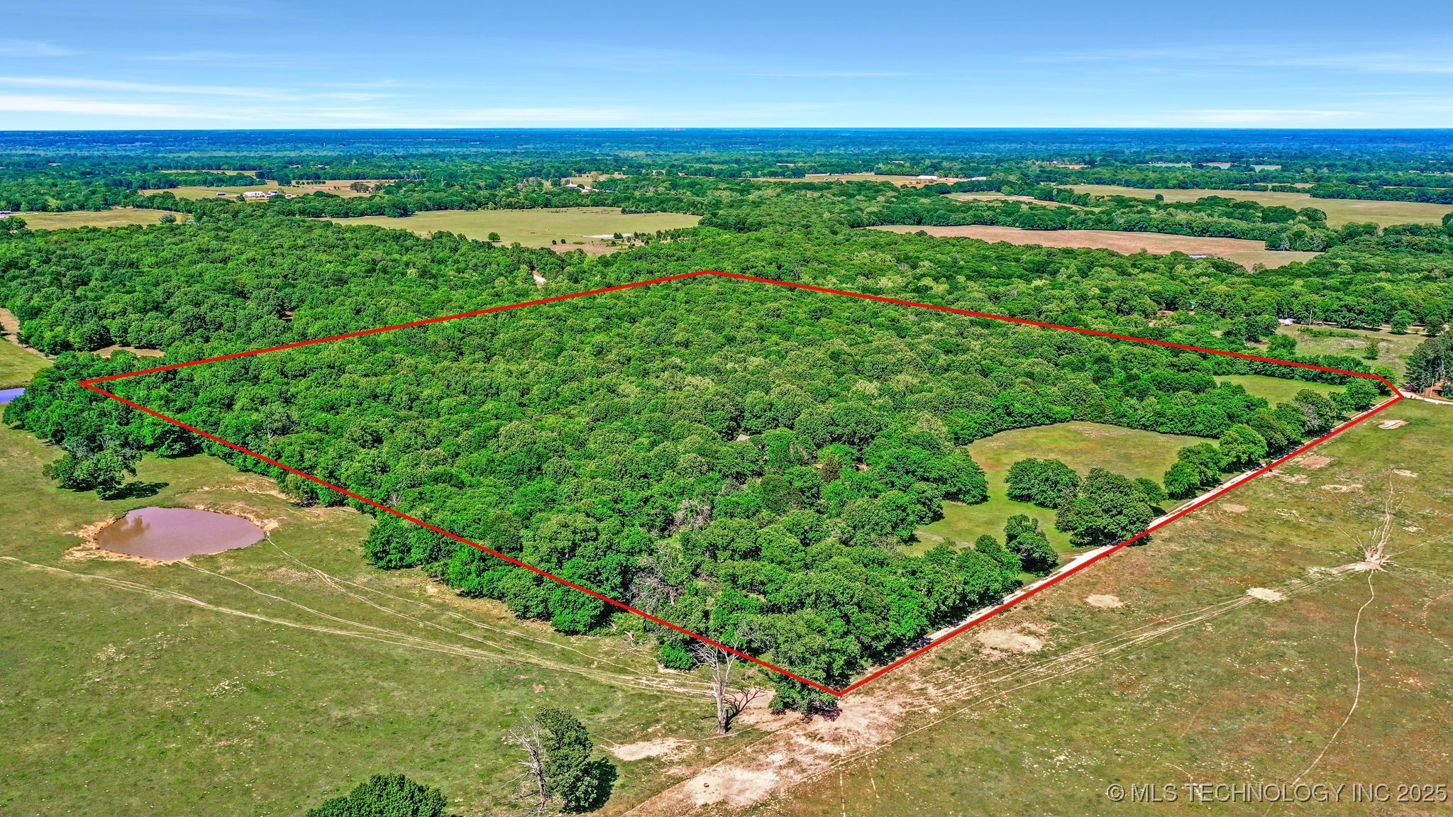 900 W Hardesty Road Property Photo 3