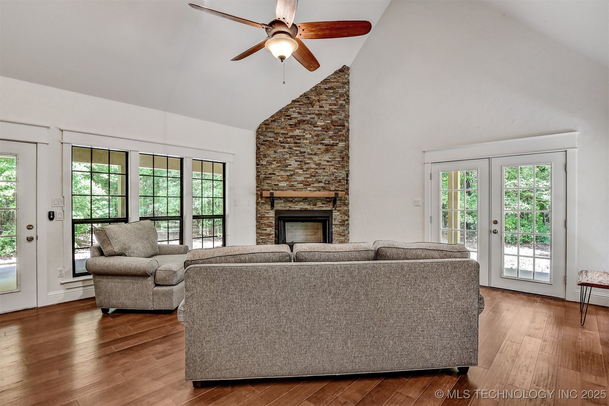 900 W Hardesty Road Property Photo 7