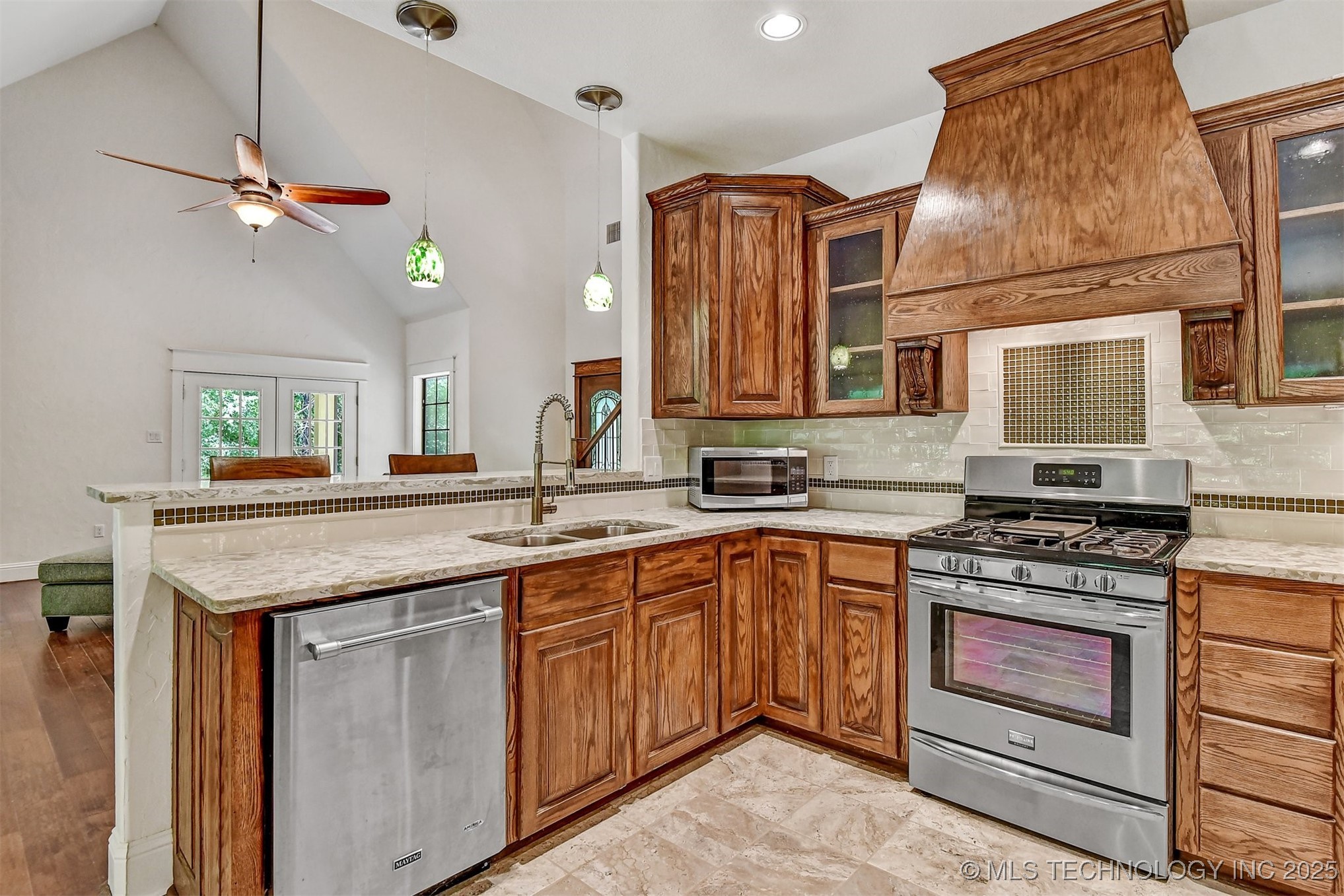 900 W Hardesty Road Property Photo 11