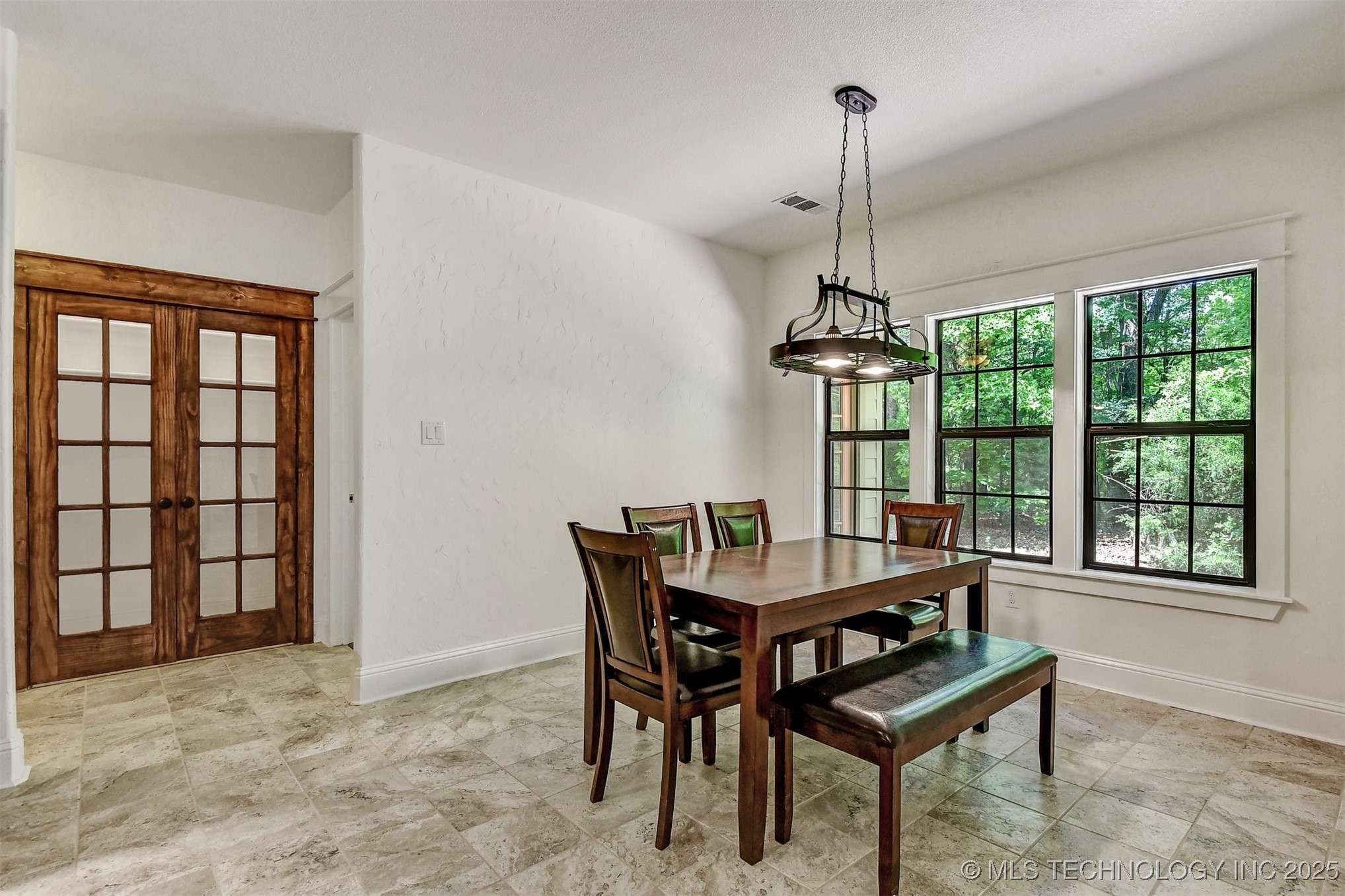 900 W Hardesty Road Property Photo 14