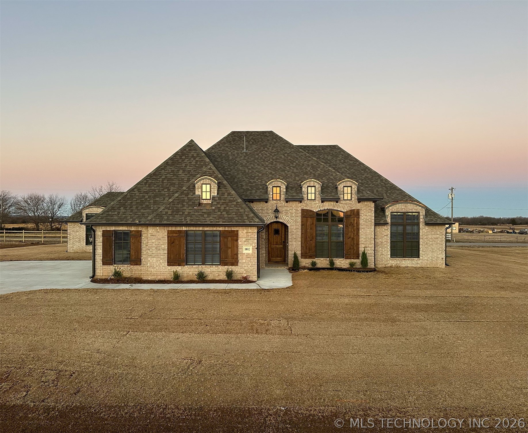 10912 N 81st East Place Property Photo 1