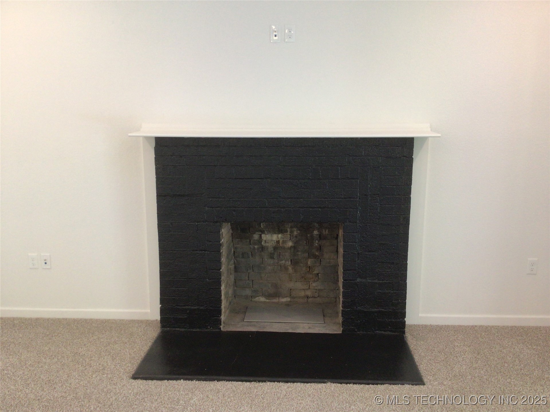 218 N Vann Street Property Photo 6