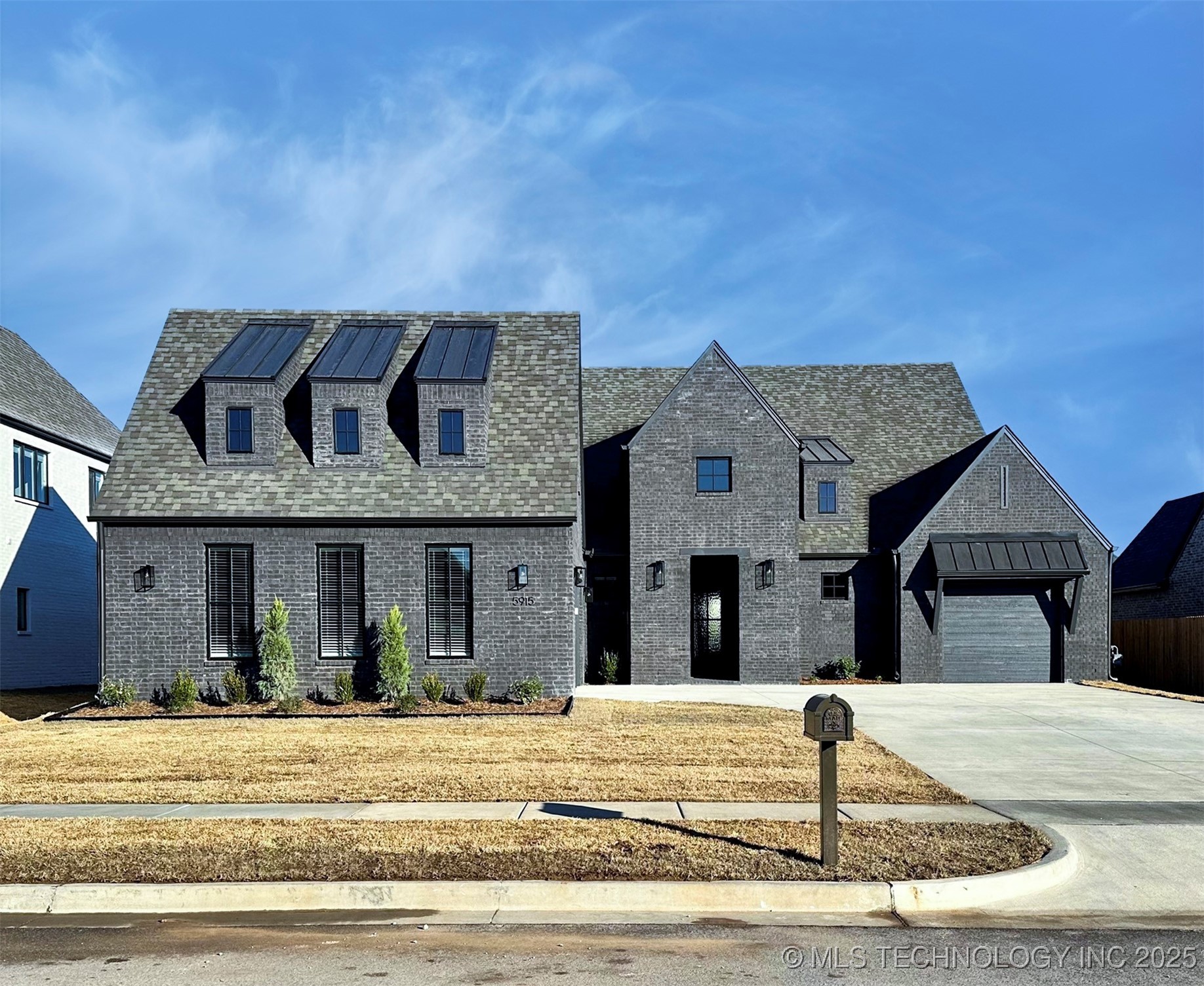 5915 E 127th Place S Property Photo 1