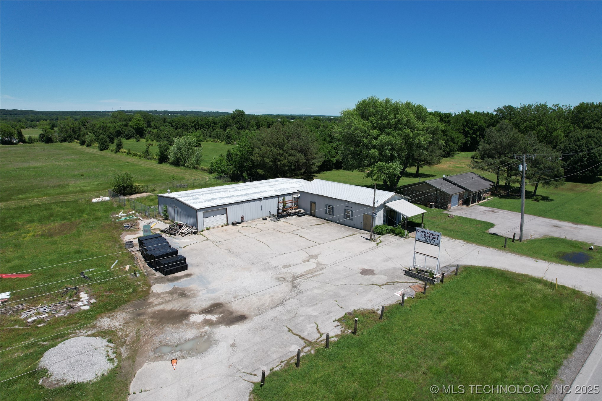 878 W Ketchum Avenue Property Photo 3