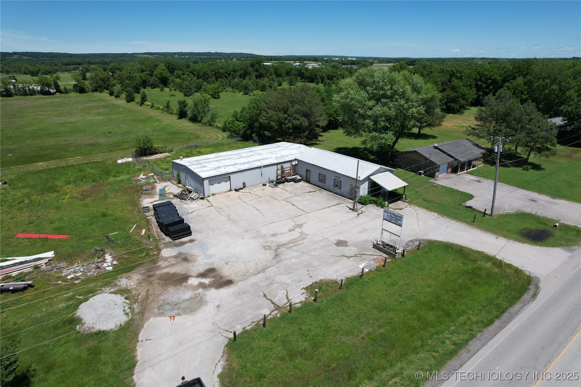 878 W Ketchum Avenue Property Photo 5