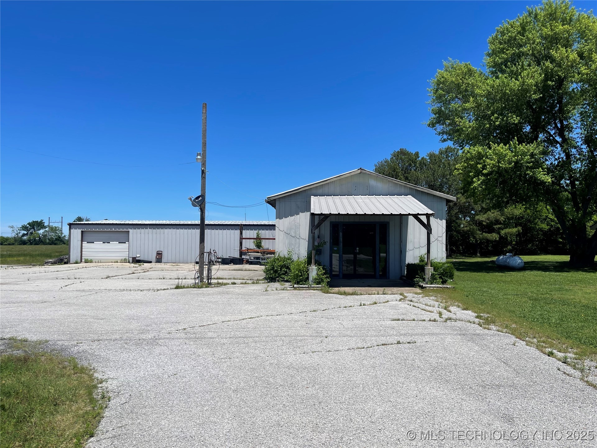 878 W Ketchum Avenue Property Photo 12