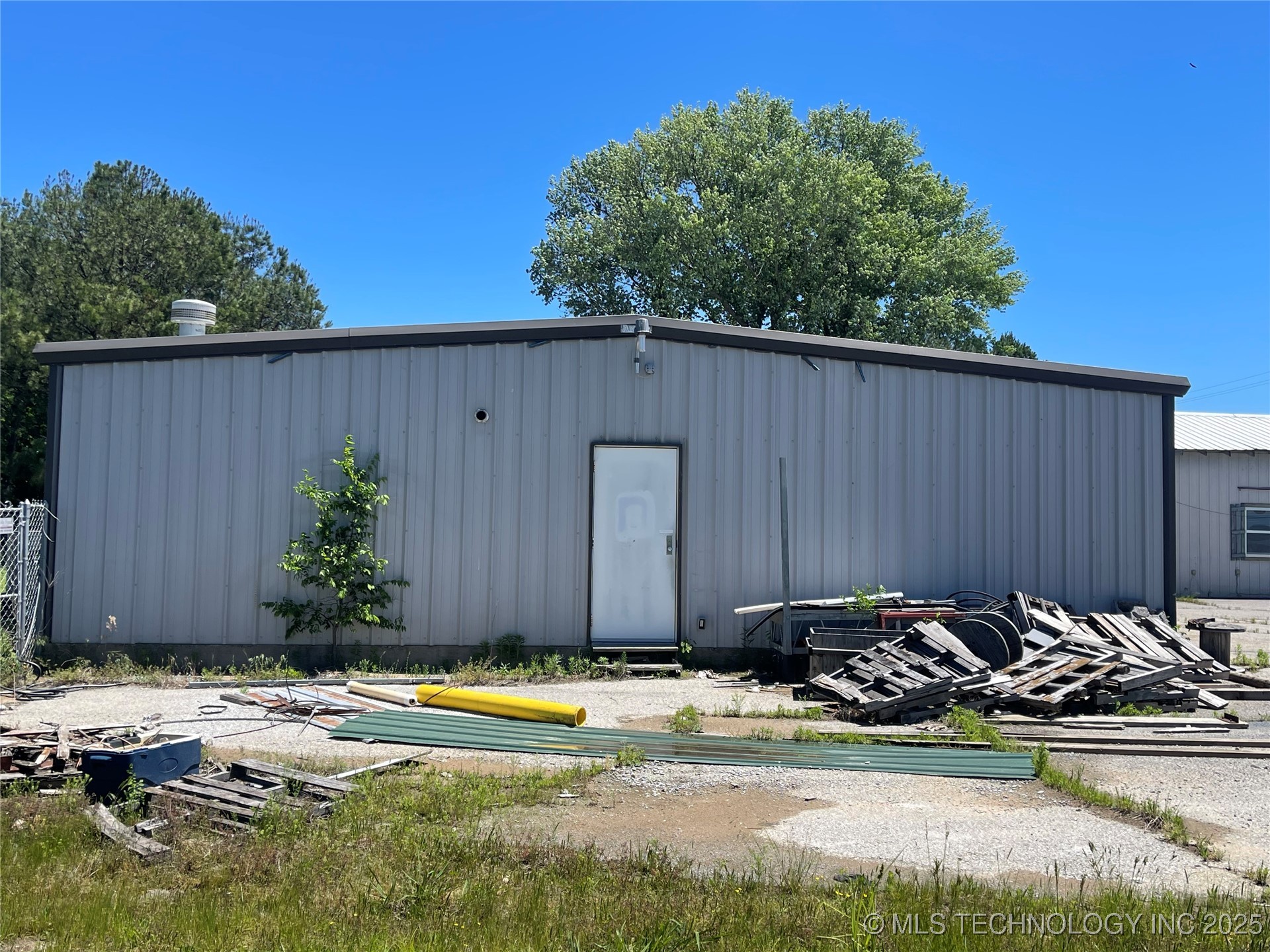 878 W Ketchum Avenue Property Photo 17