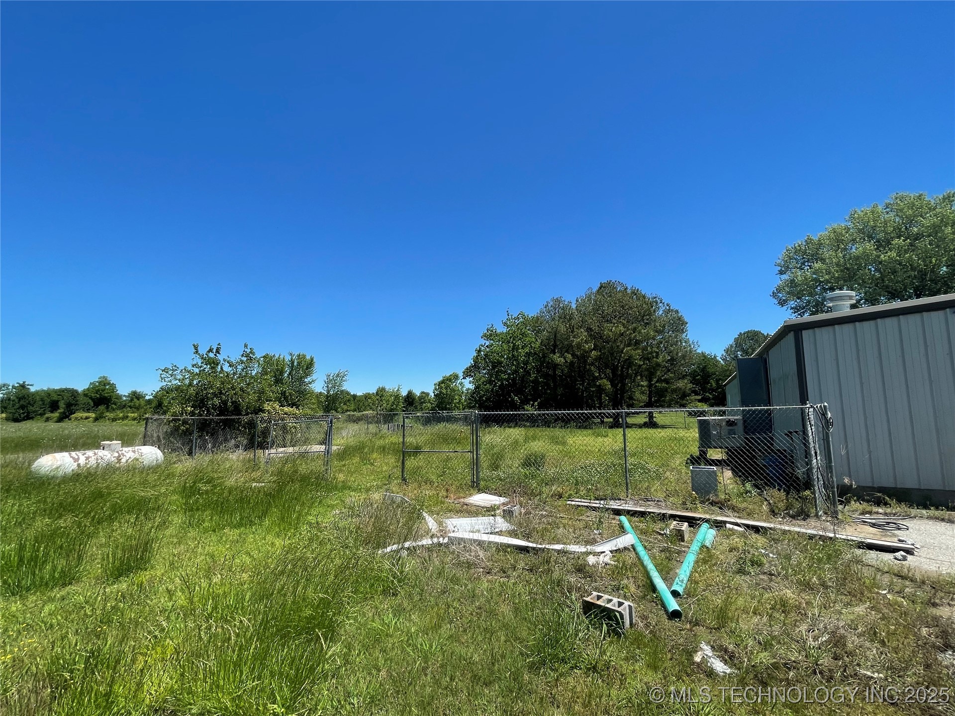 878 W Ketchum Avenue Property Photo 18