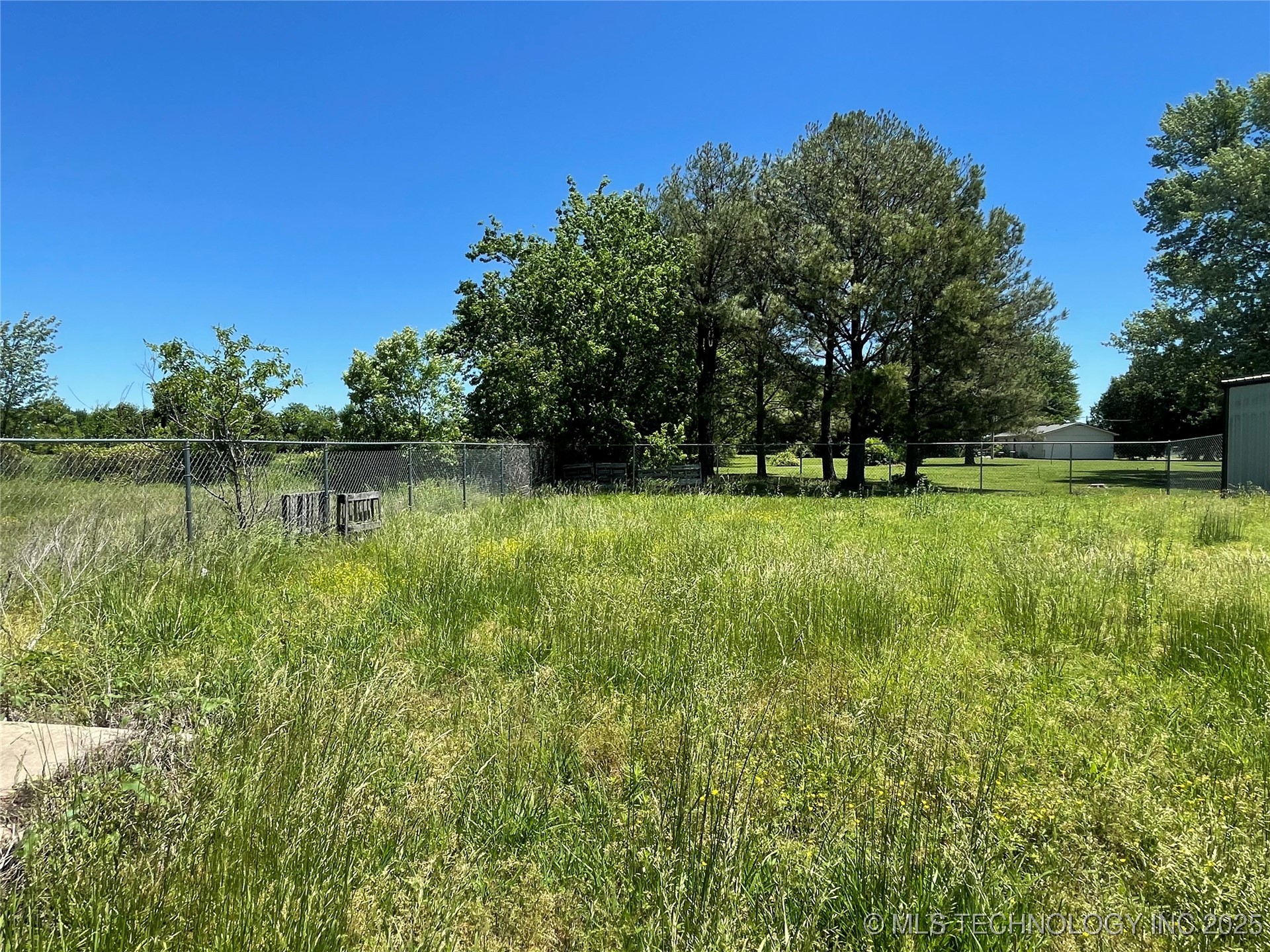 878 W Ketchum Avenue Property Photo 20