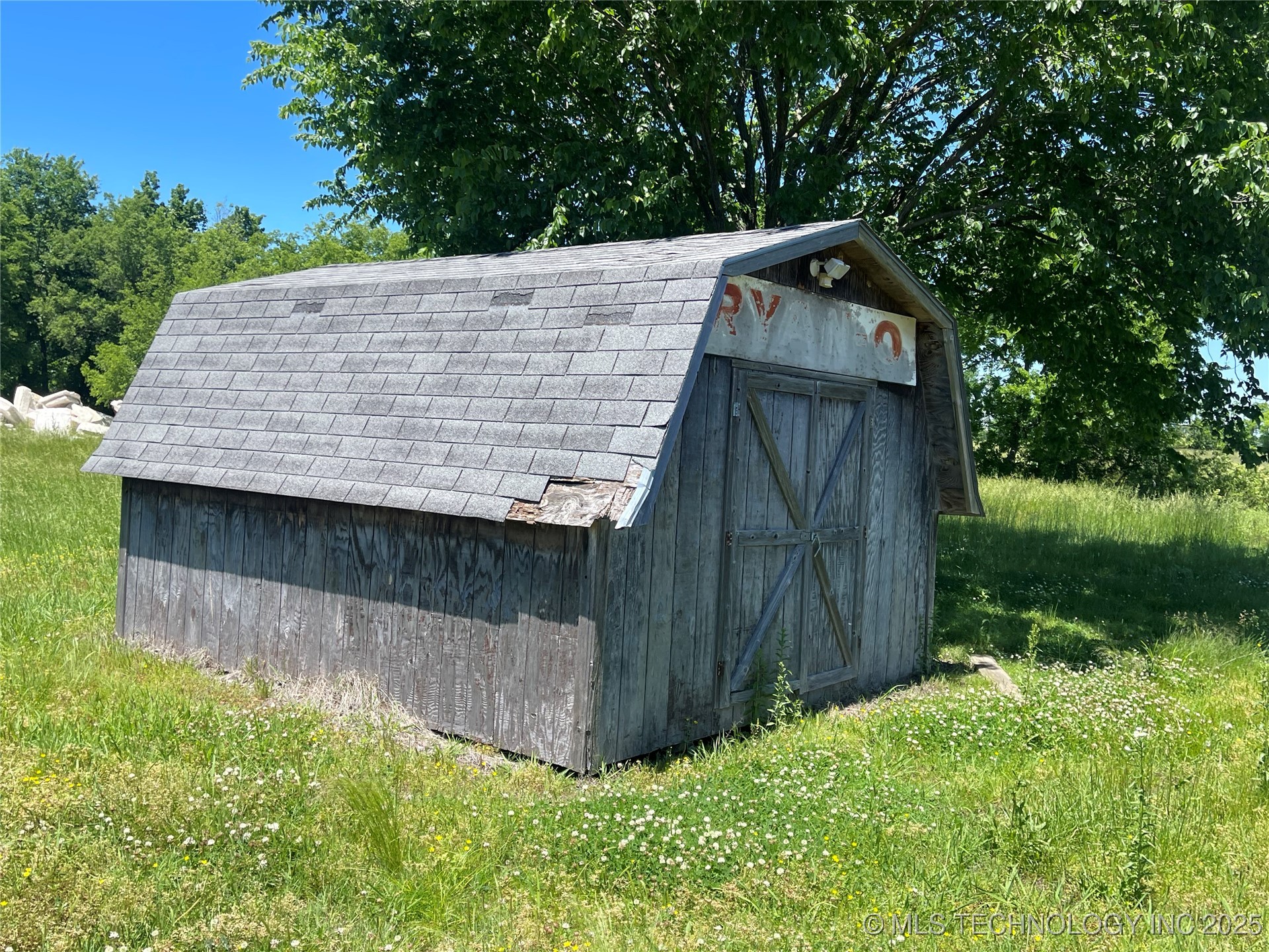 878 W Ketchum Avenue Property Photo 29