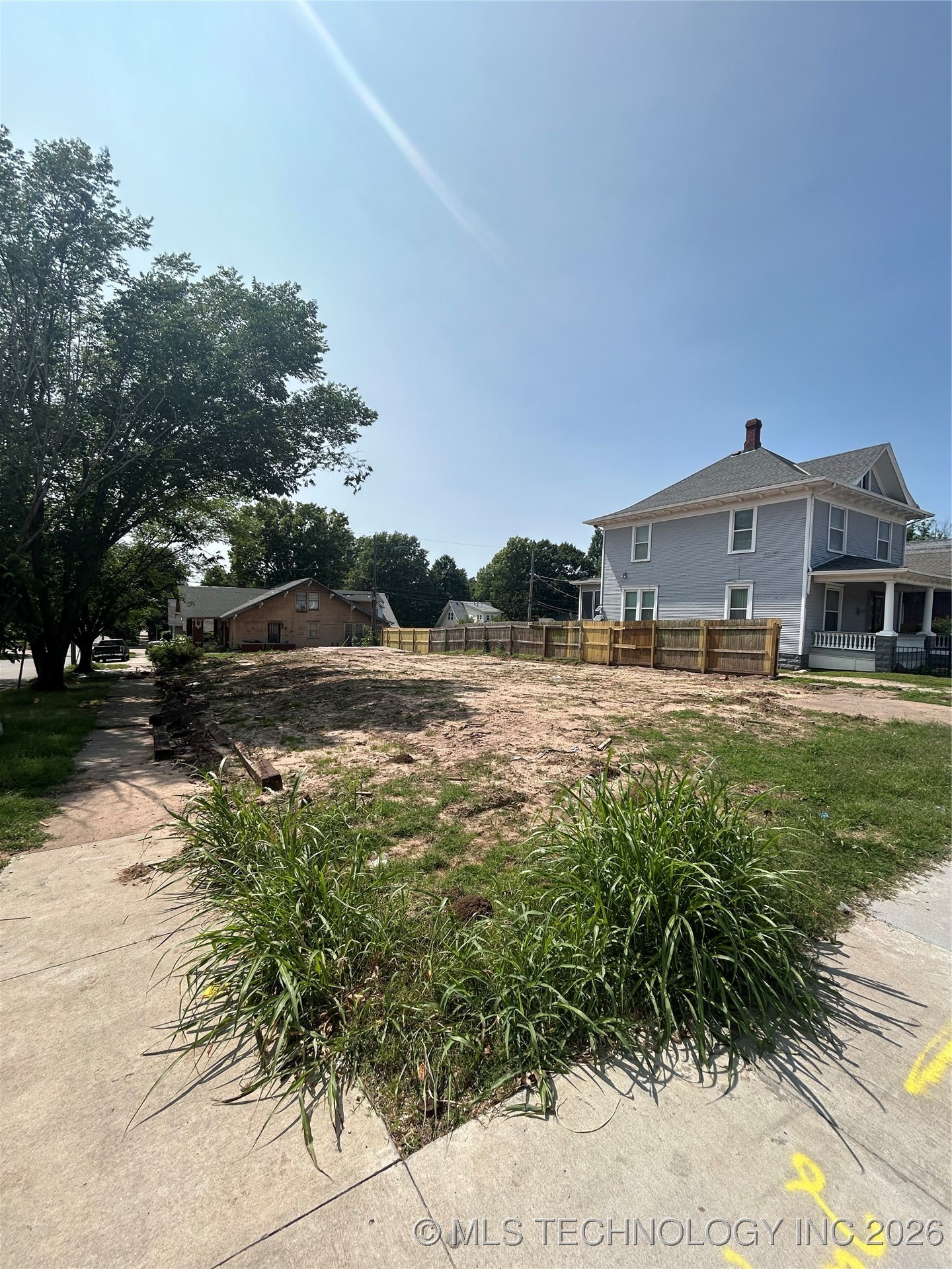 1422 S Denver Avenue Property Photo 3