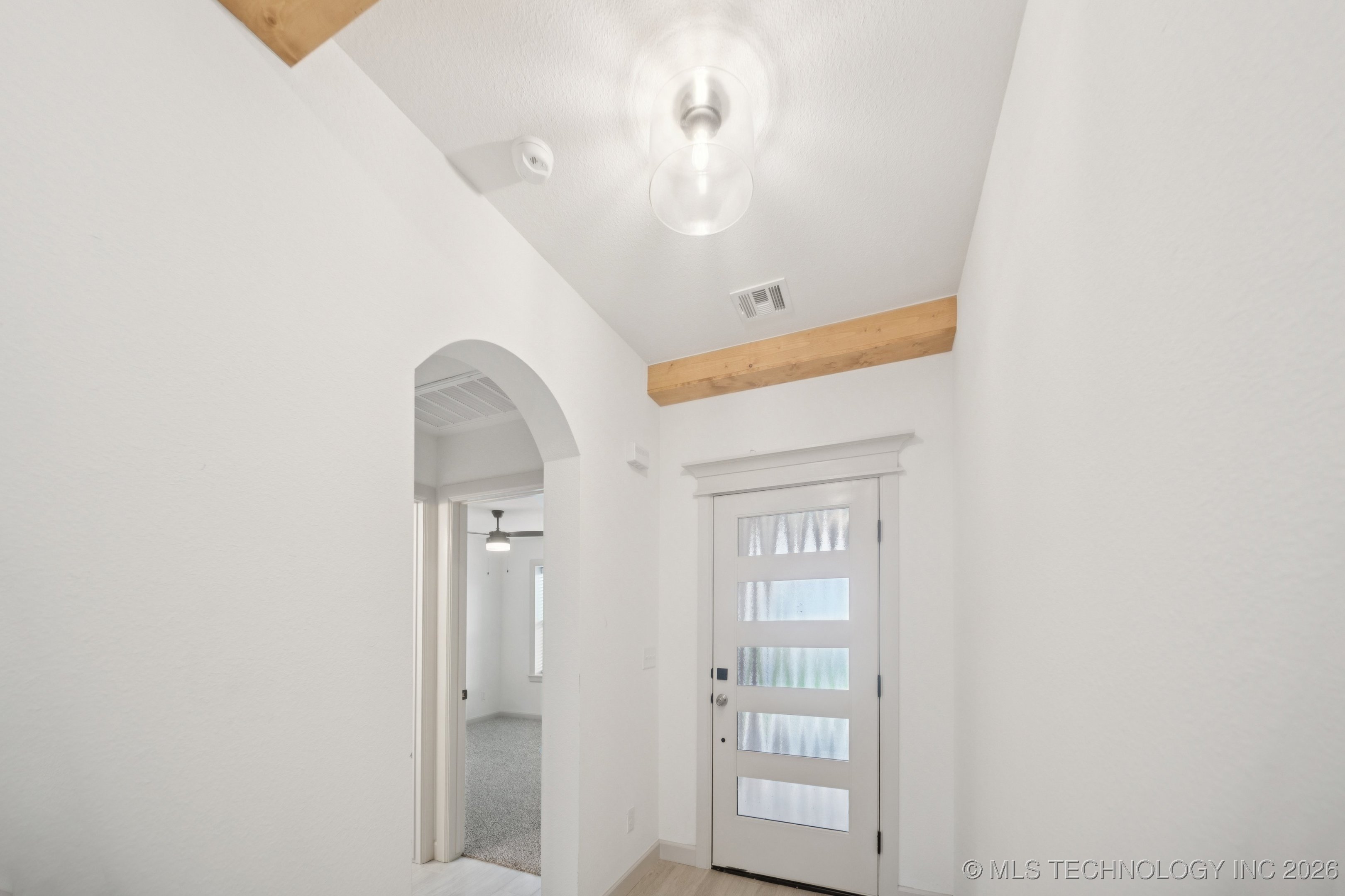 213 W Broadway Street Property Photo 10