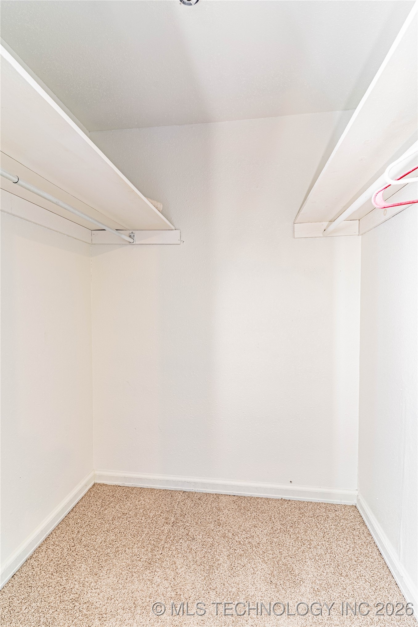 302 E 8th Avenue Property Photo 11