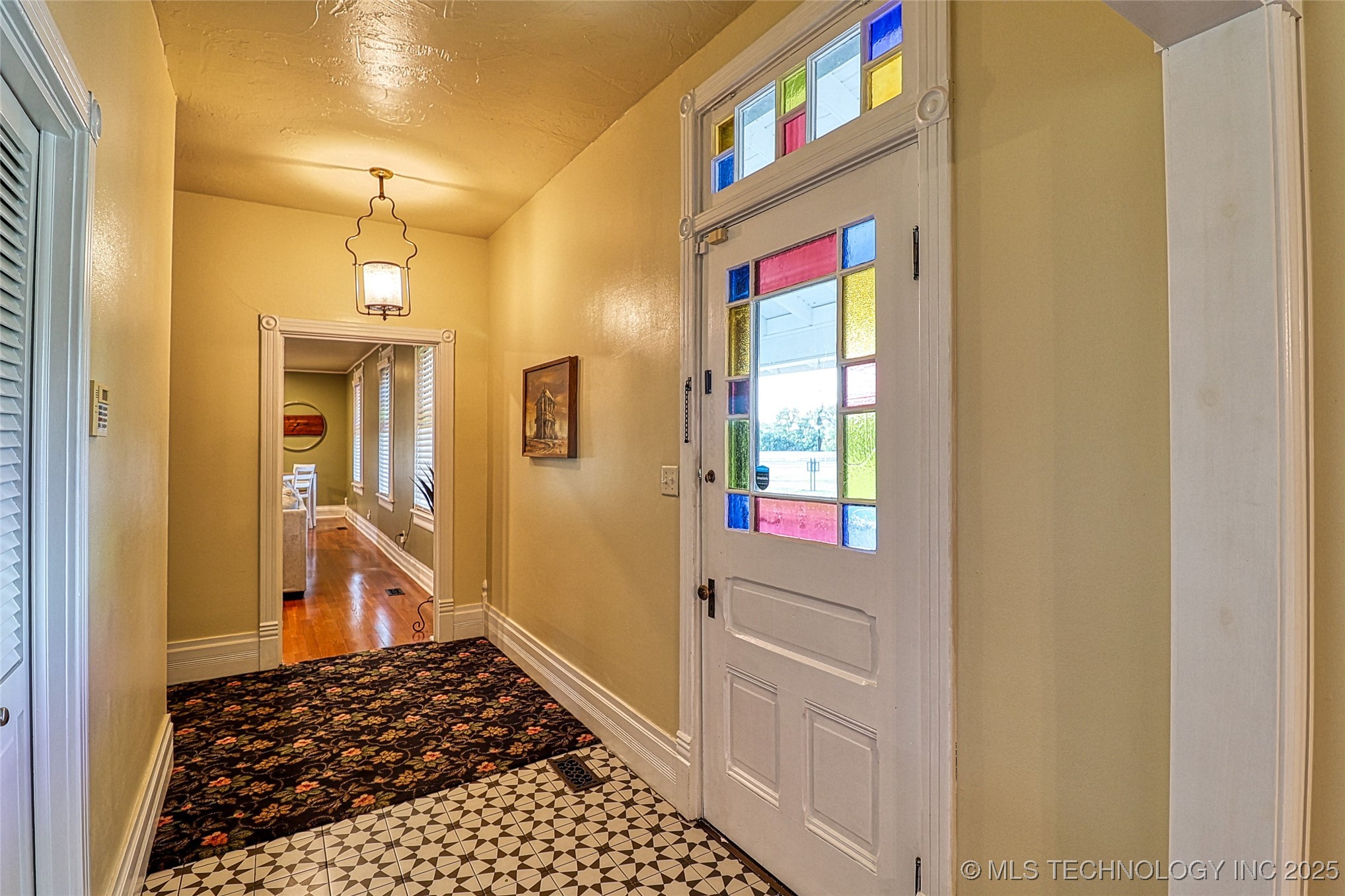 14 E Smith Avenue Property Photo 8