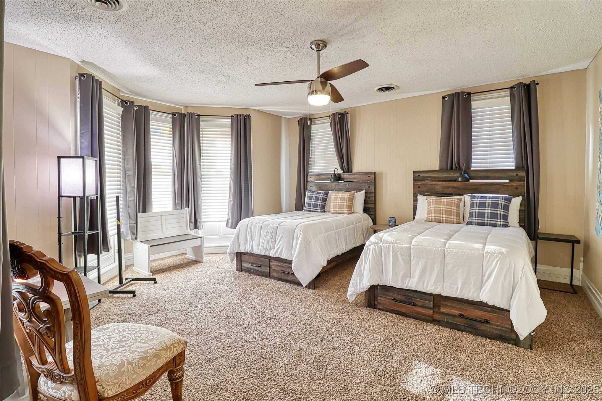 14 E Smith Avenue Property Photo 32