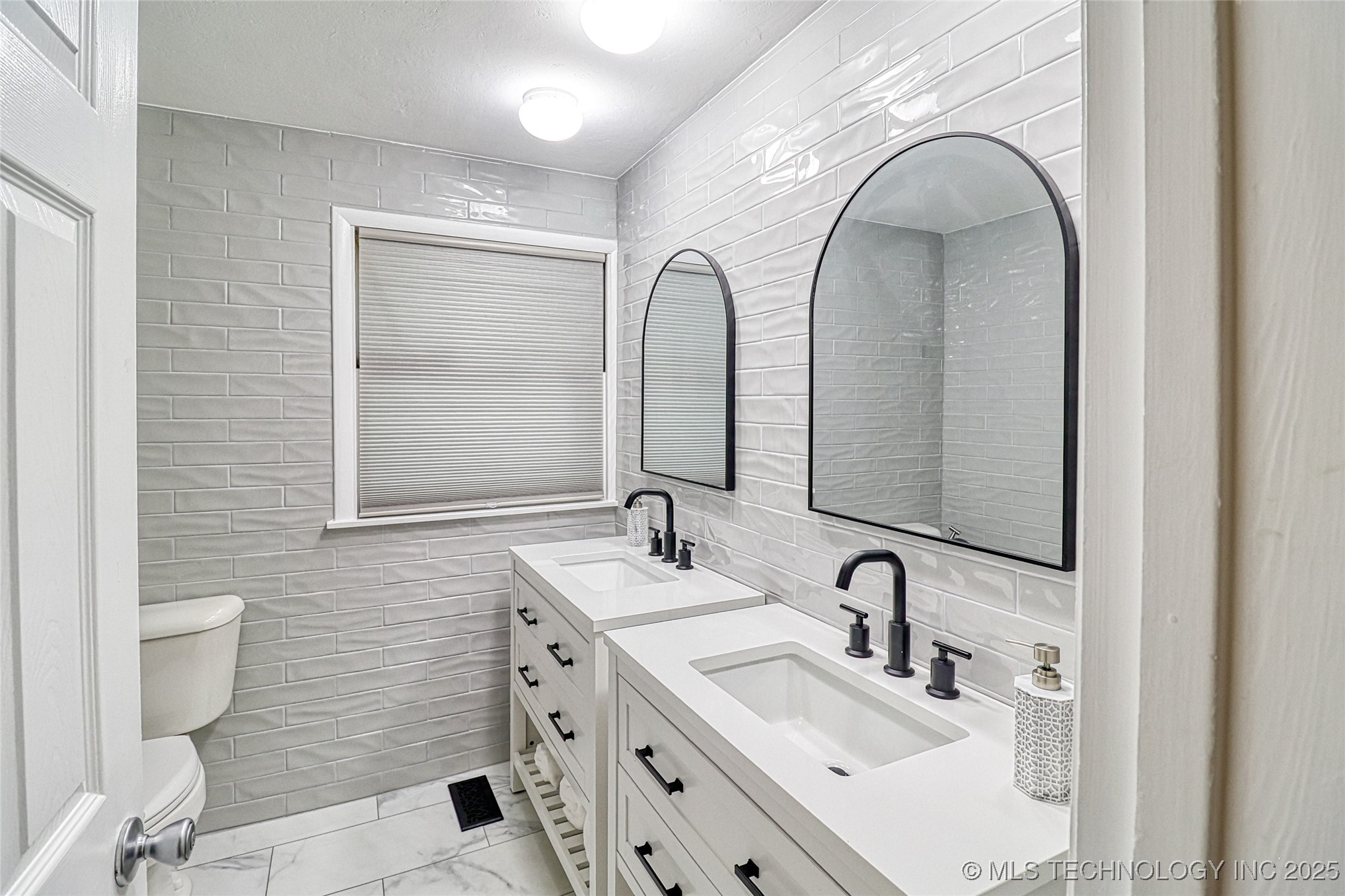 14 E Smith Avenue Property Photo 37