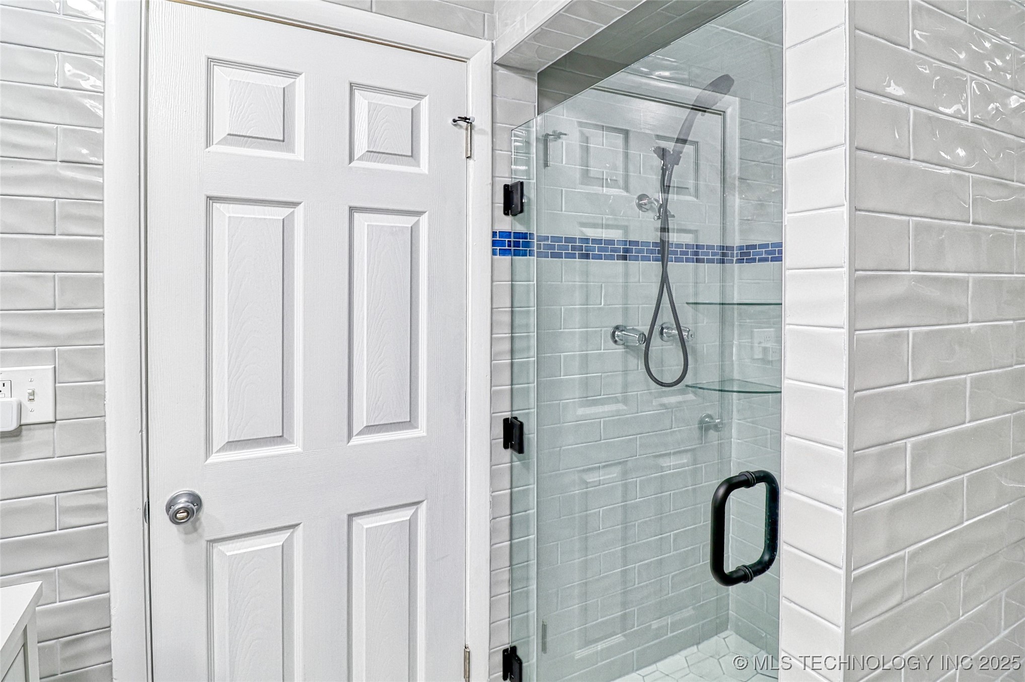 14 E Smith Avenue Property Photo 38