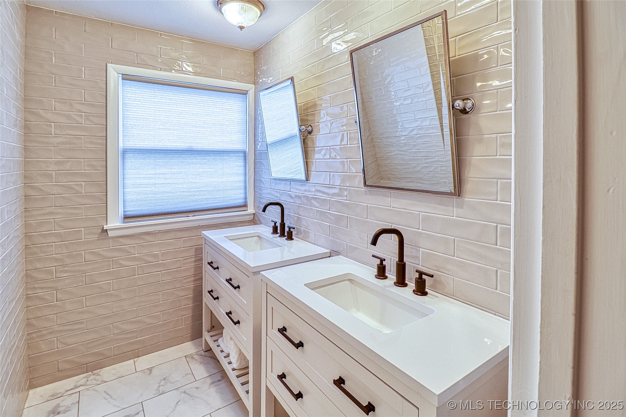 14 E Smith Avenue Property Photo 39