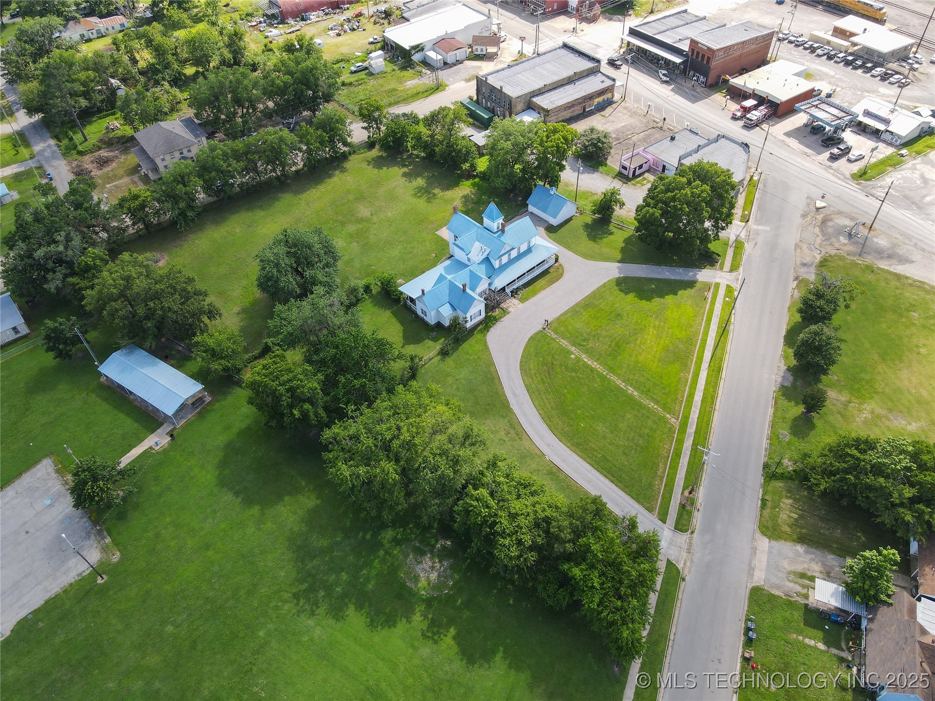 14 E Smith Avenue Property Photo 48