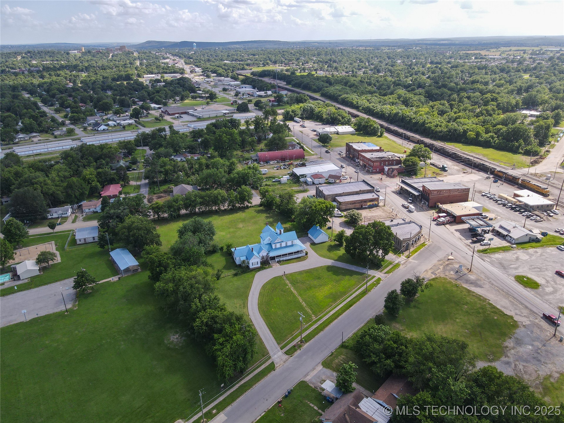 14 E Smith Avenue Property Photo 51