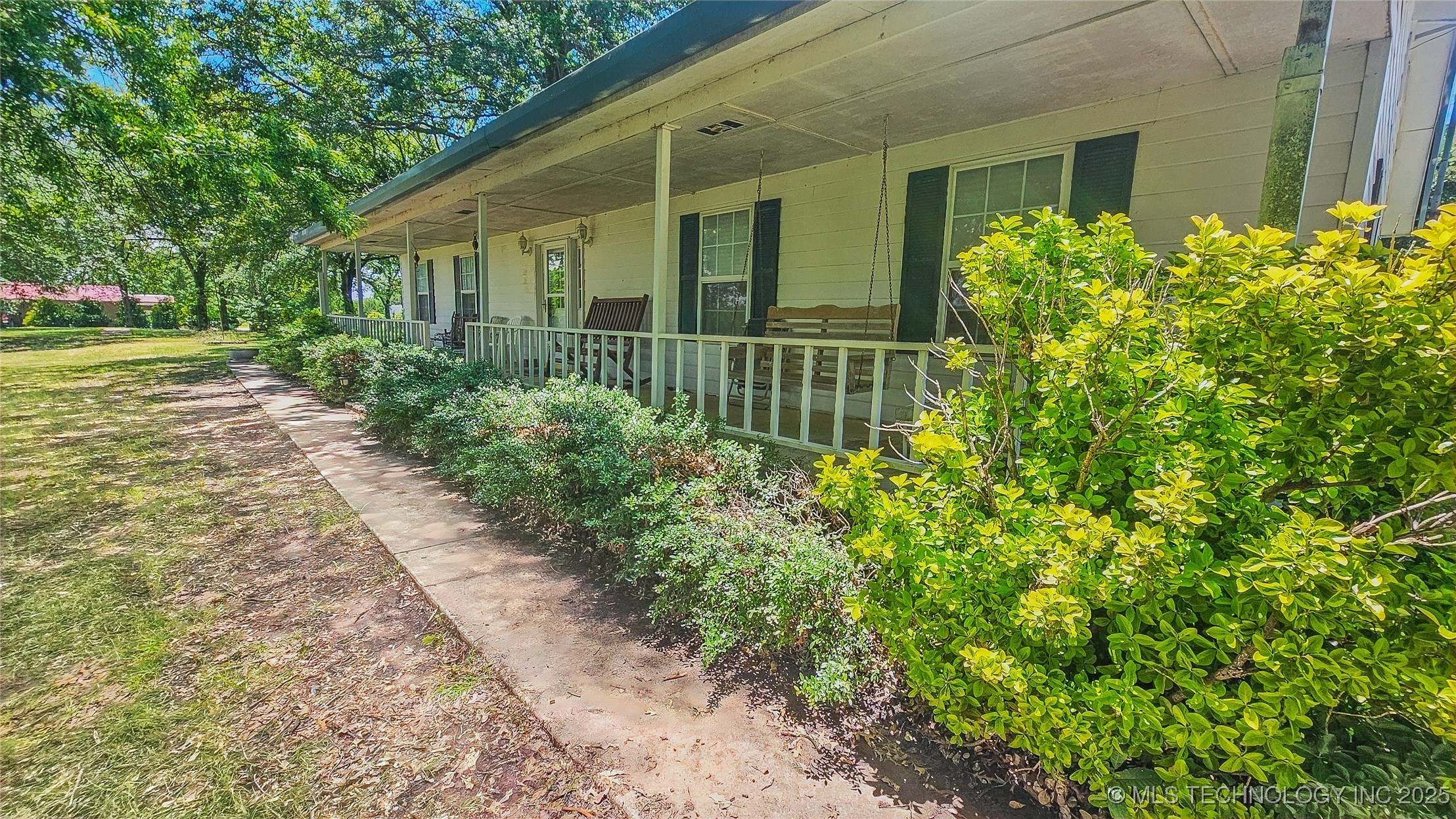 421975 E 1155 Road Property Photo 3