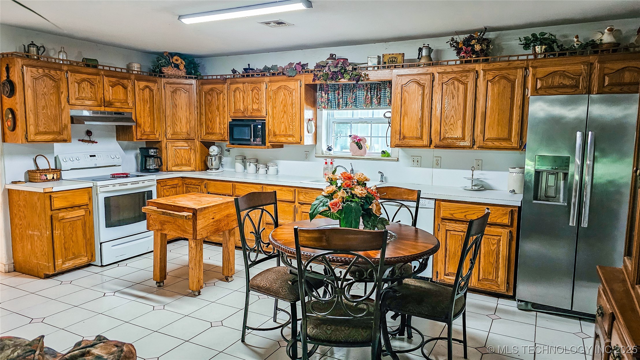 421975 E 1155 Road Property Photo 4