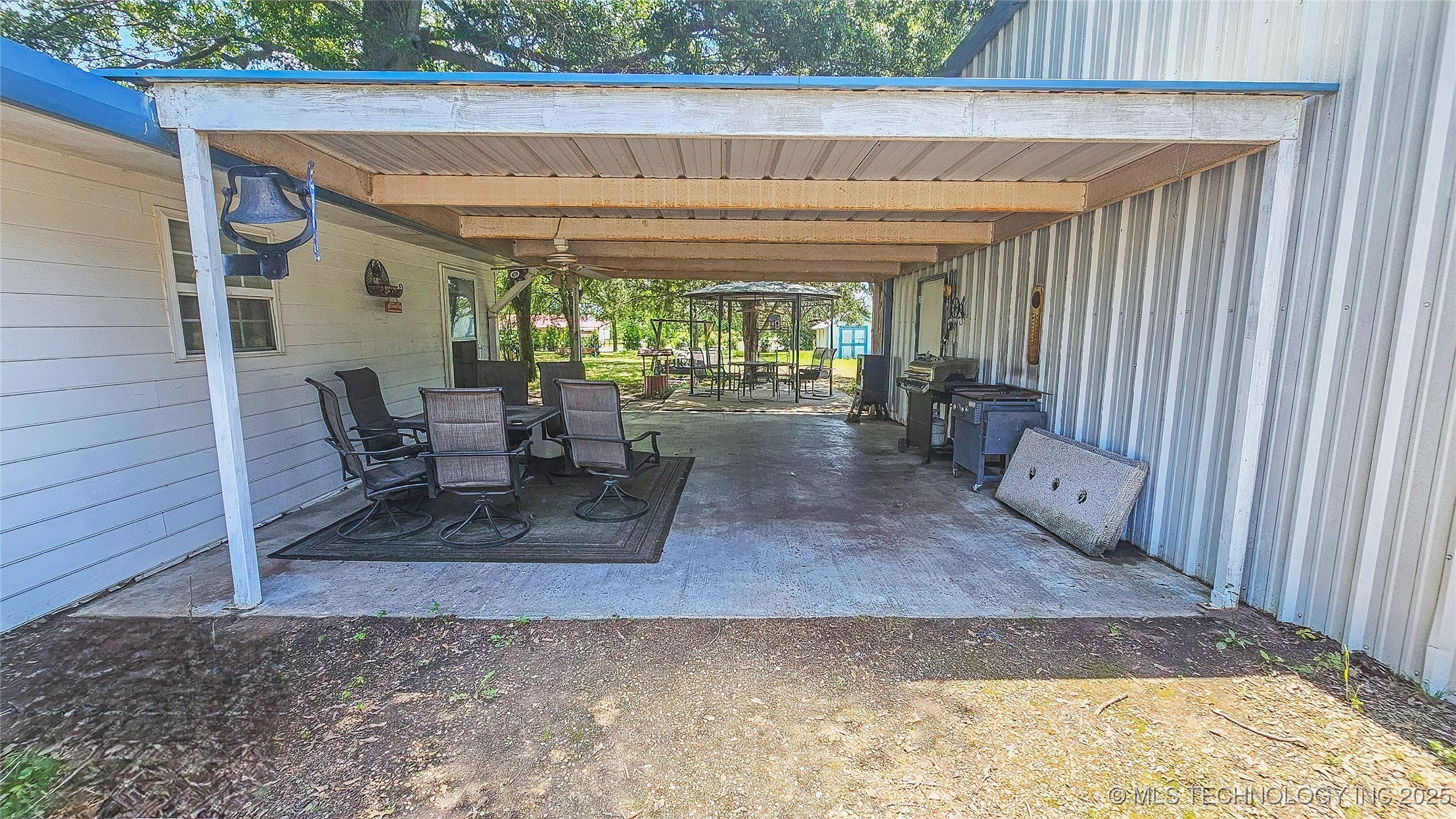 421975 E 1155 Road Property Photo 7