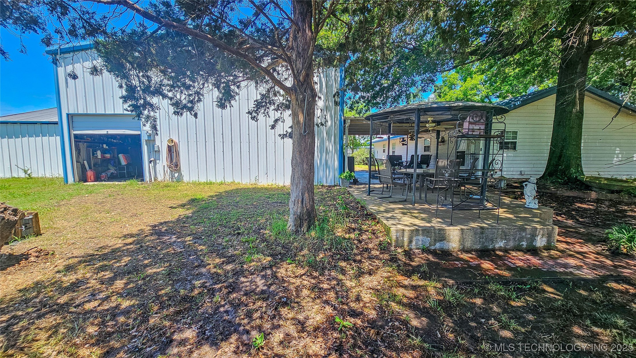 421975 E 1155 Road Property Photo 8