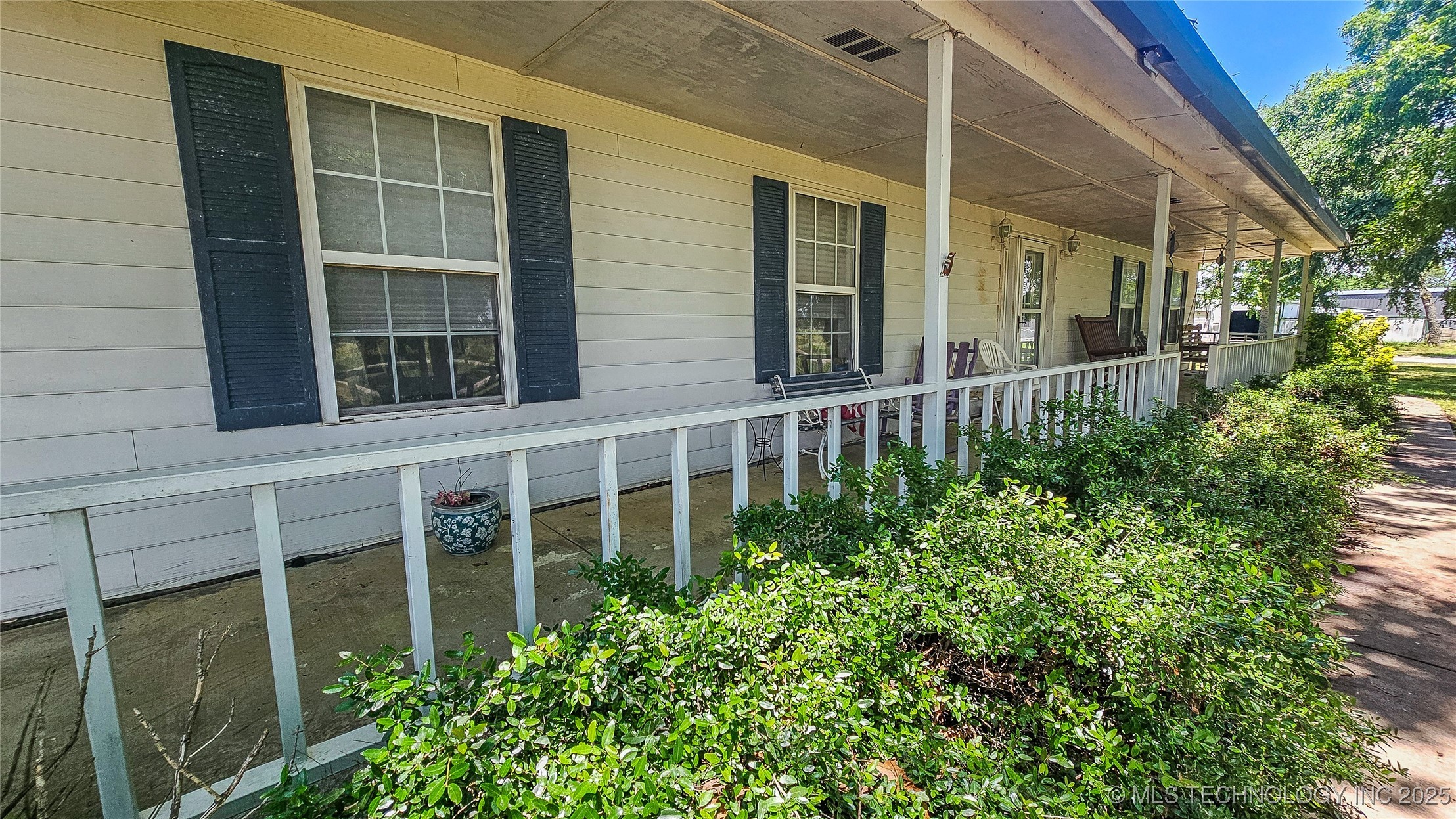 421975 E 1155 Road Property Photo 9