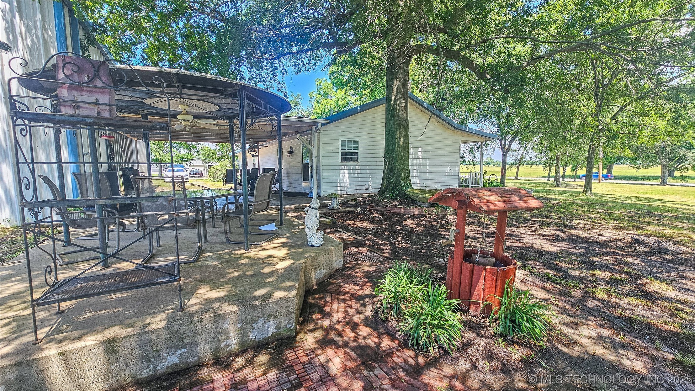 421975 E 1155 Road Property Photo 17