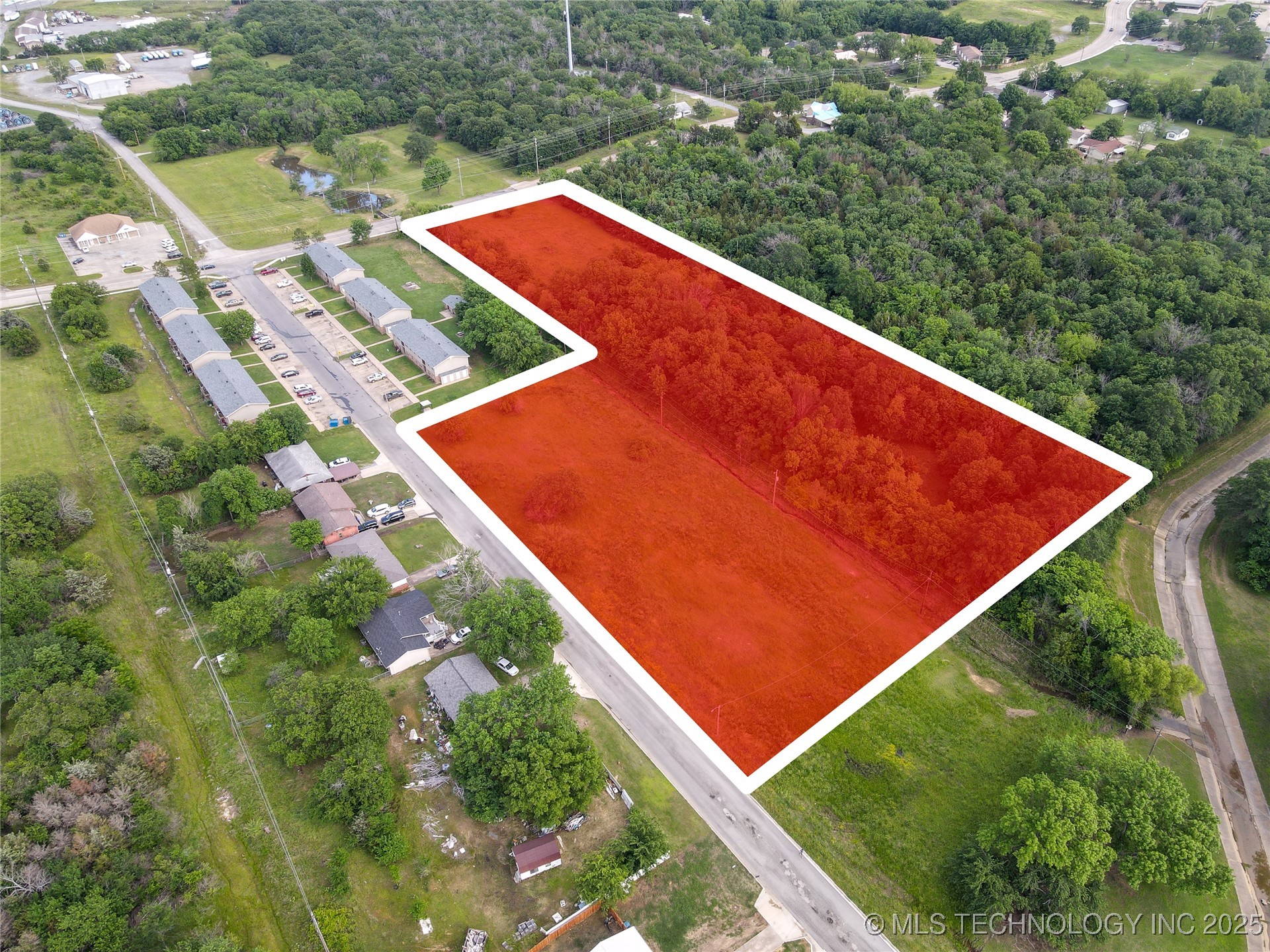 Strong Boulevard Property Photo 5