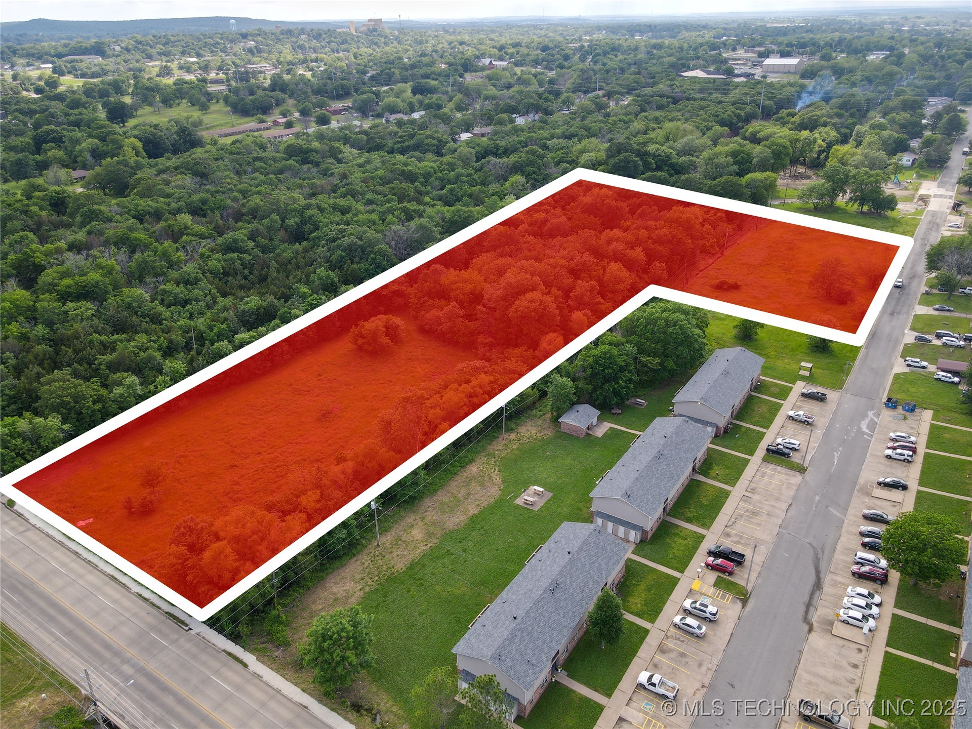 Strong Boulevard Property Photo 7