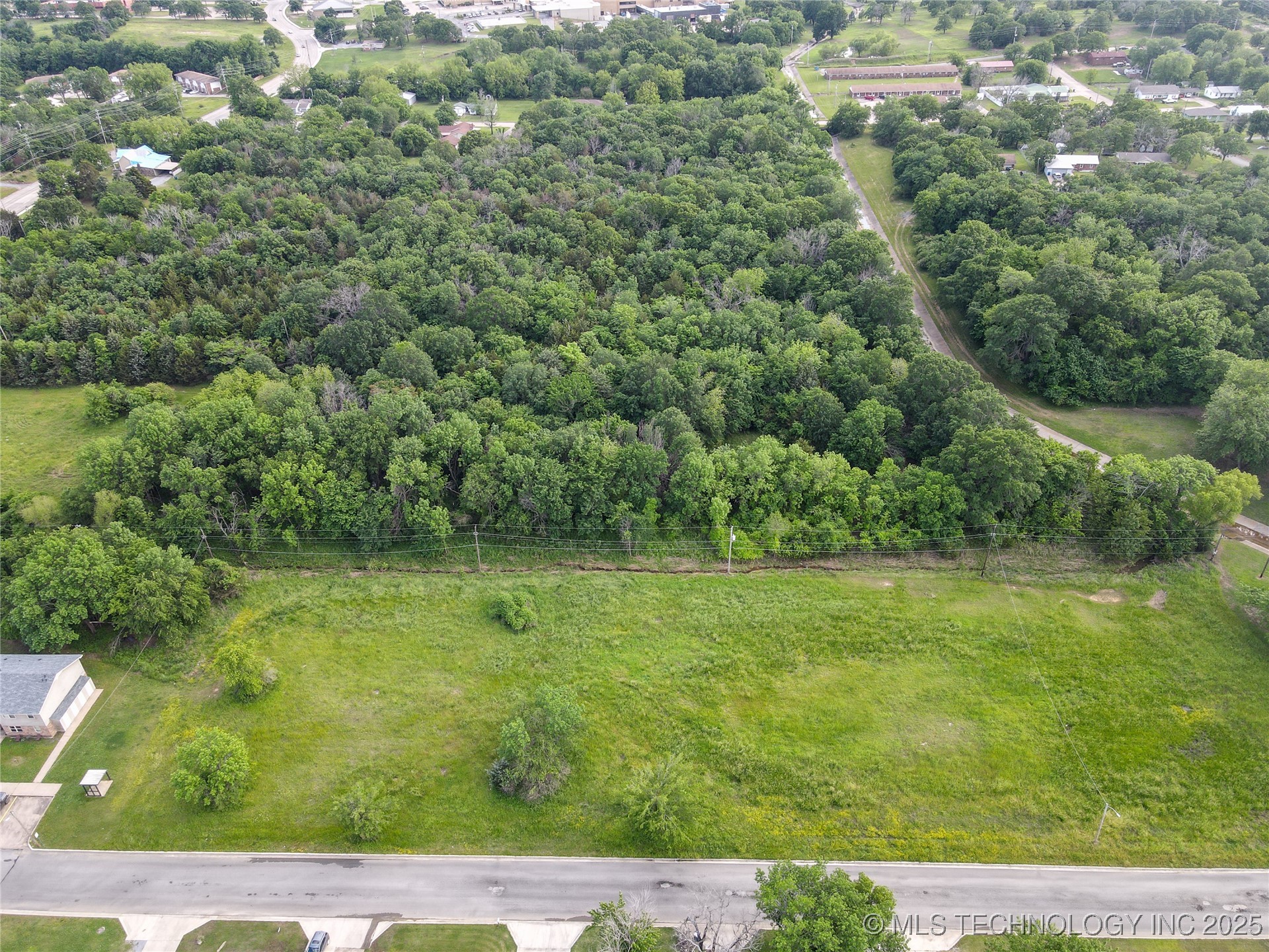 Strong Boulevard Property Photo 12