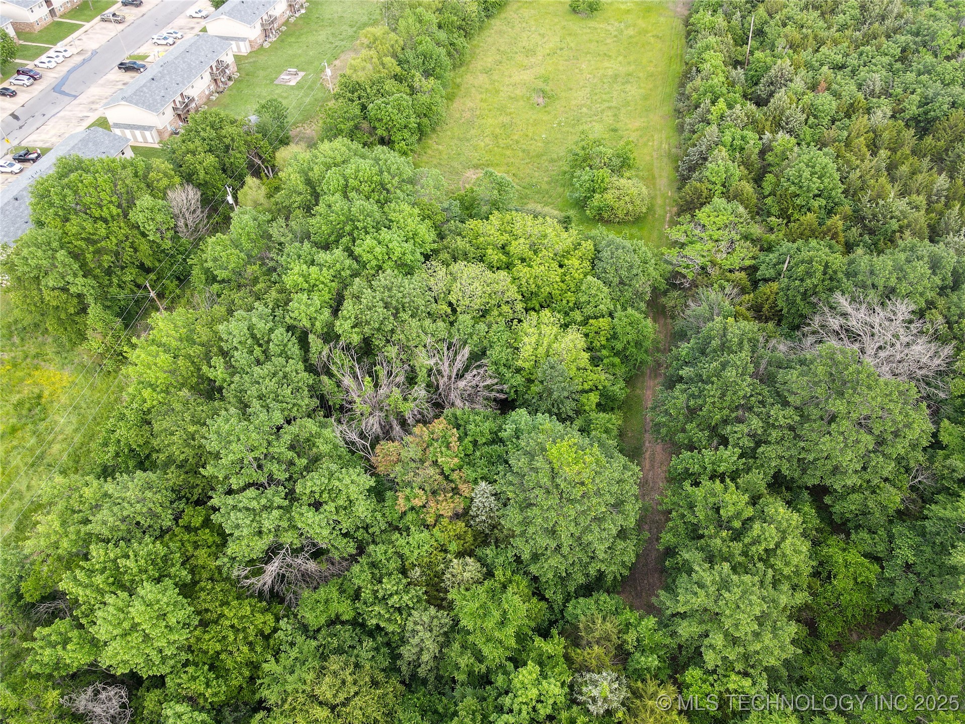 Strong Boulevard Property Photo 16